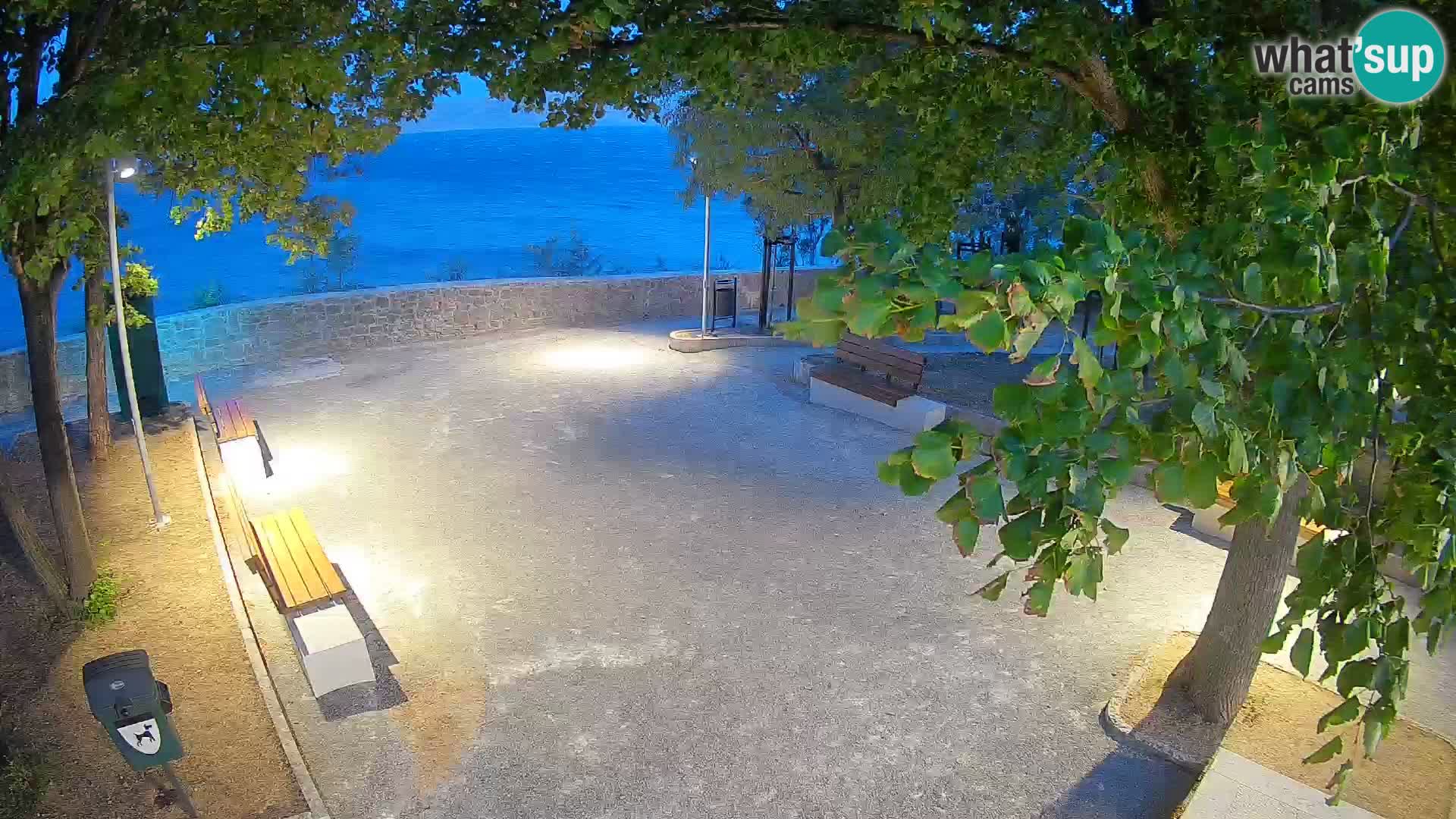 Webcam Senj en direct – Parc des Écrivains et canal du Velebit