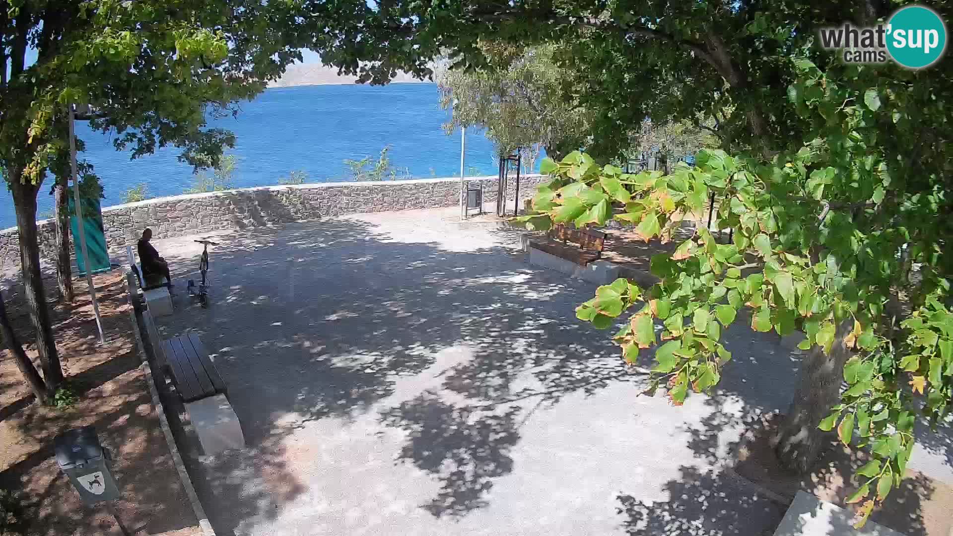 Webcam Senj en direct – Parc des Écrivains et canal du Velebit