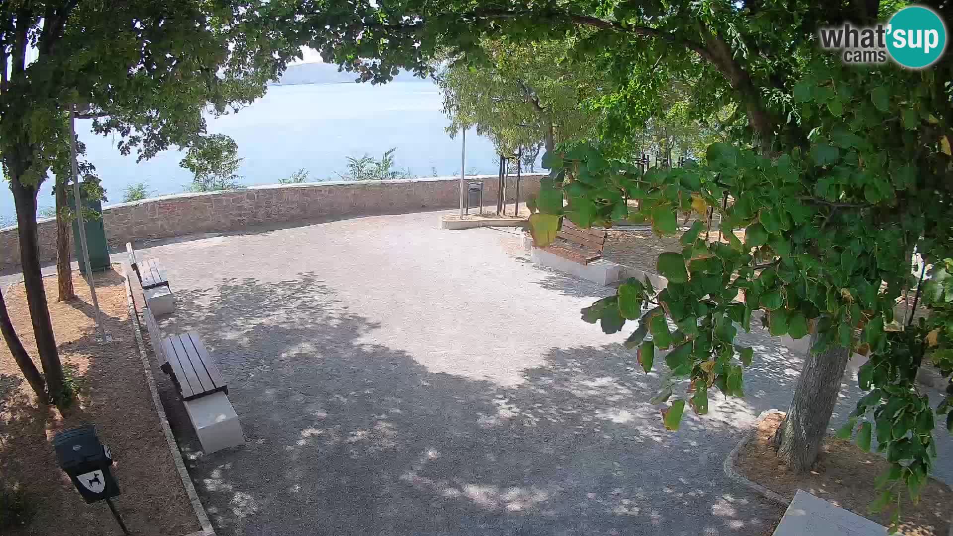 Webcam Senj en direct – Parc des Écrivains et canal du Velebit