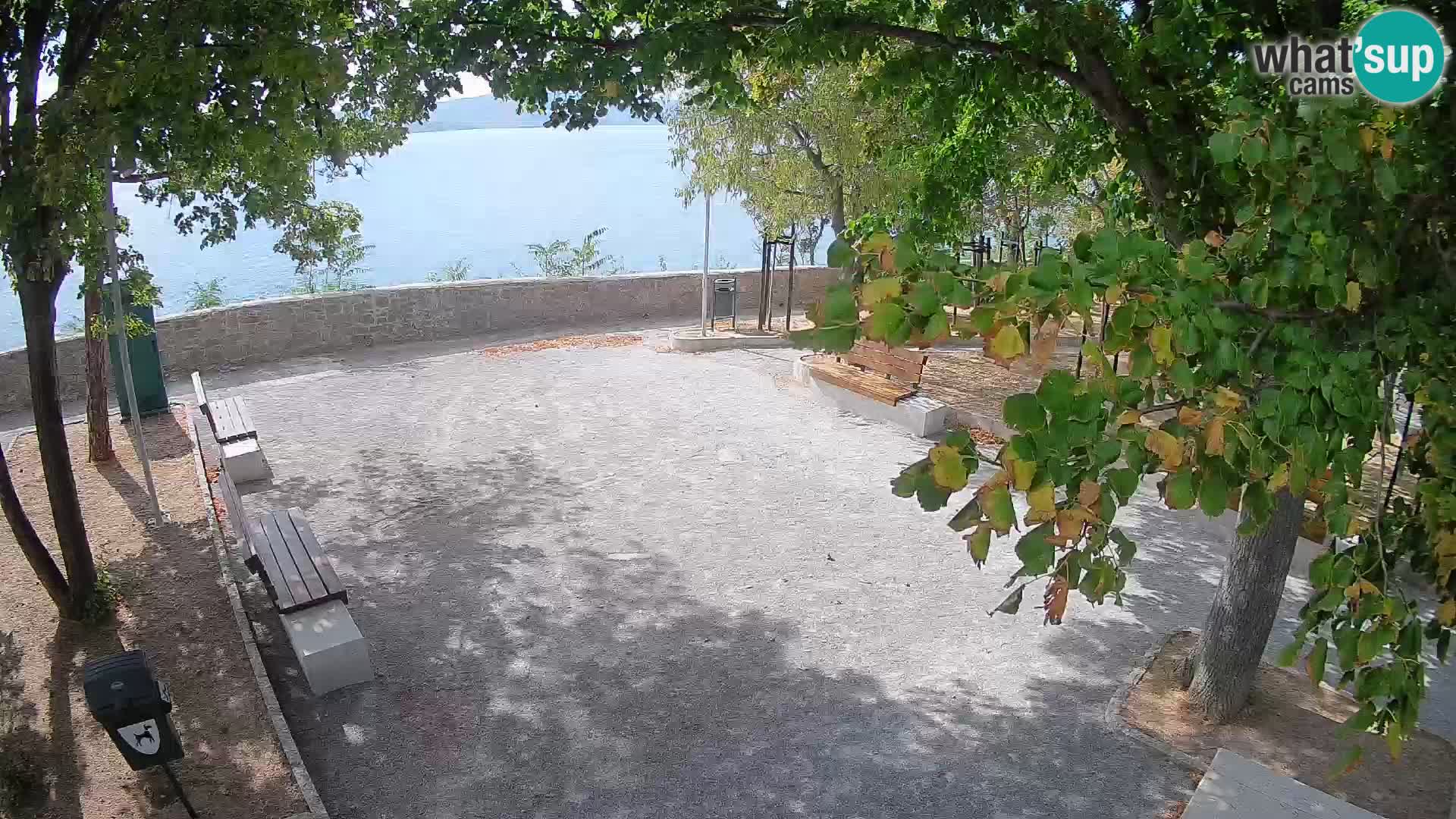Webcam Senj en direct – Parc des Écrivains et canal du Velebit