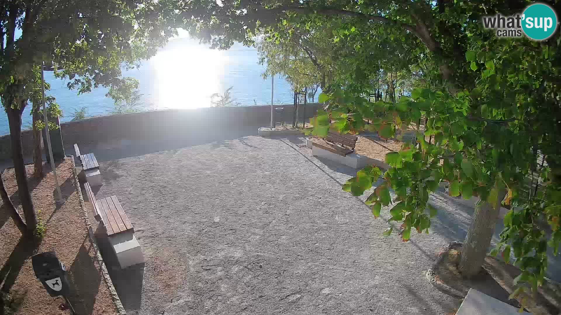 Webcam Senj en direct – Parc des Écrivains et canal du Velebit