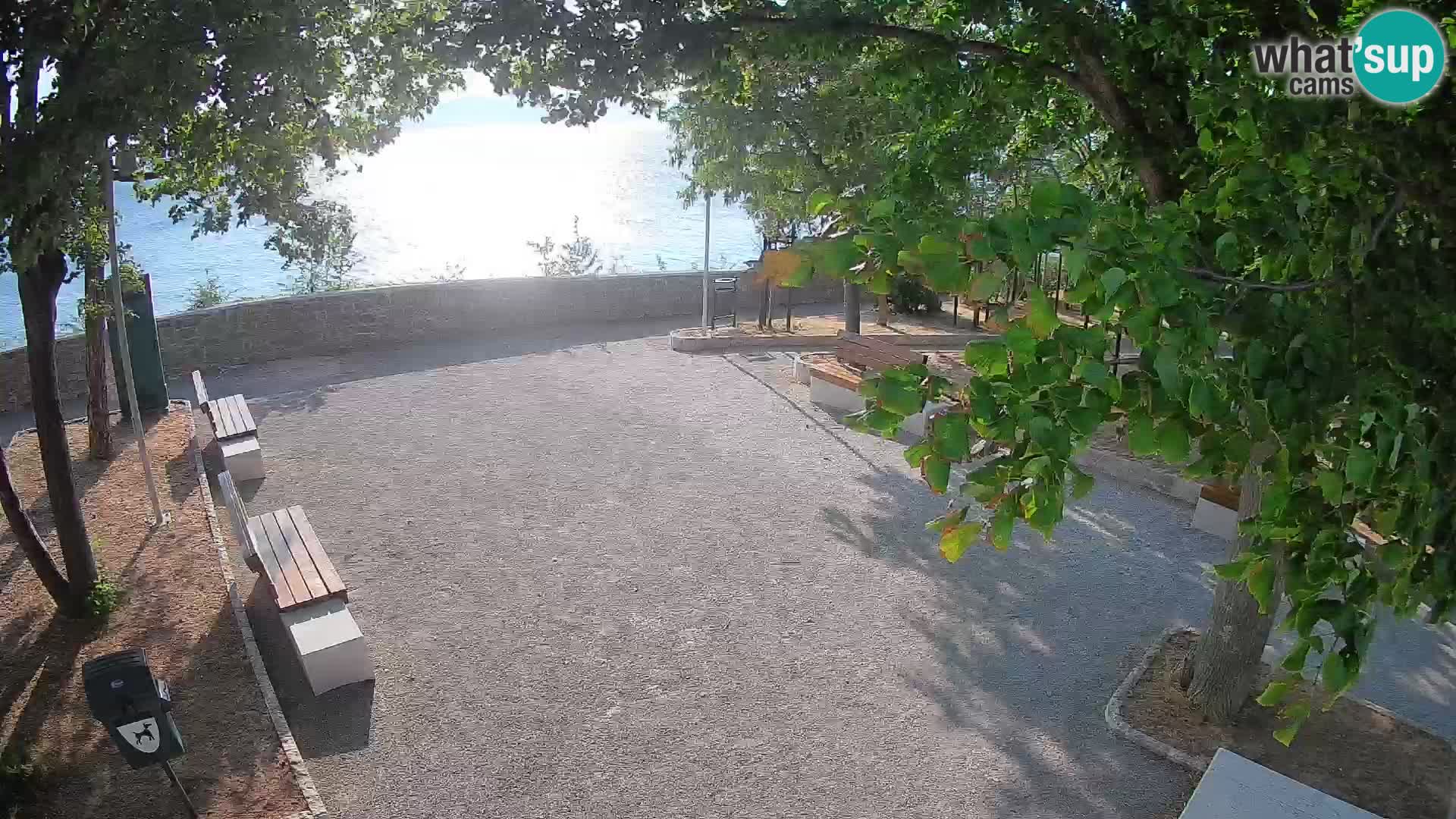 Spletna kamera Senj v živo – Park pisateljev in Velebitski kanal