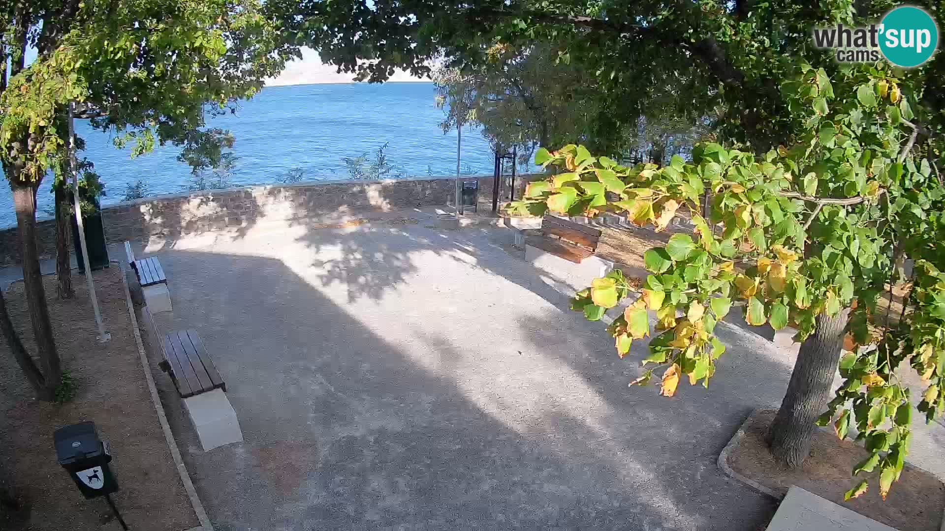 Webcam Senj en direct – Parc des Écrivains et canal du Velebit