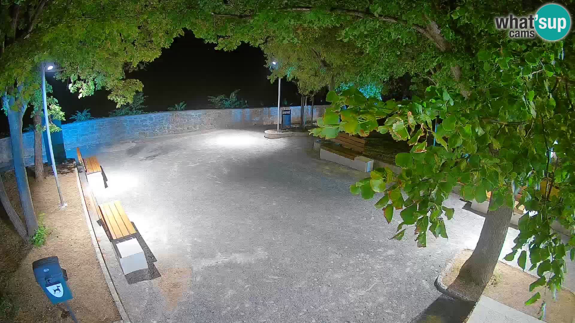 Spletna kamera Senj v živo – Park pisateljev in Velebitski kanal