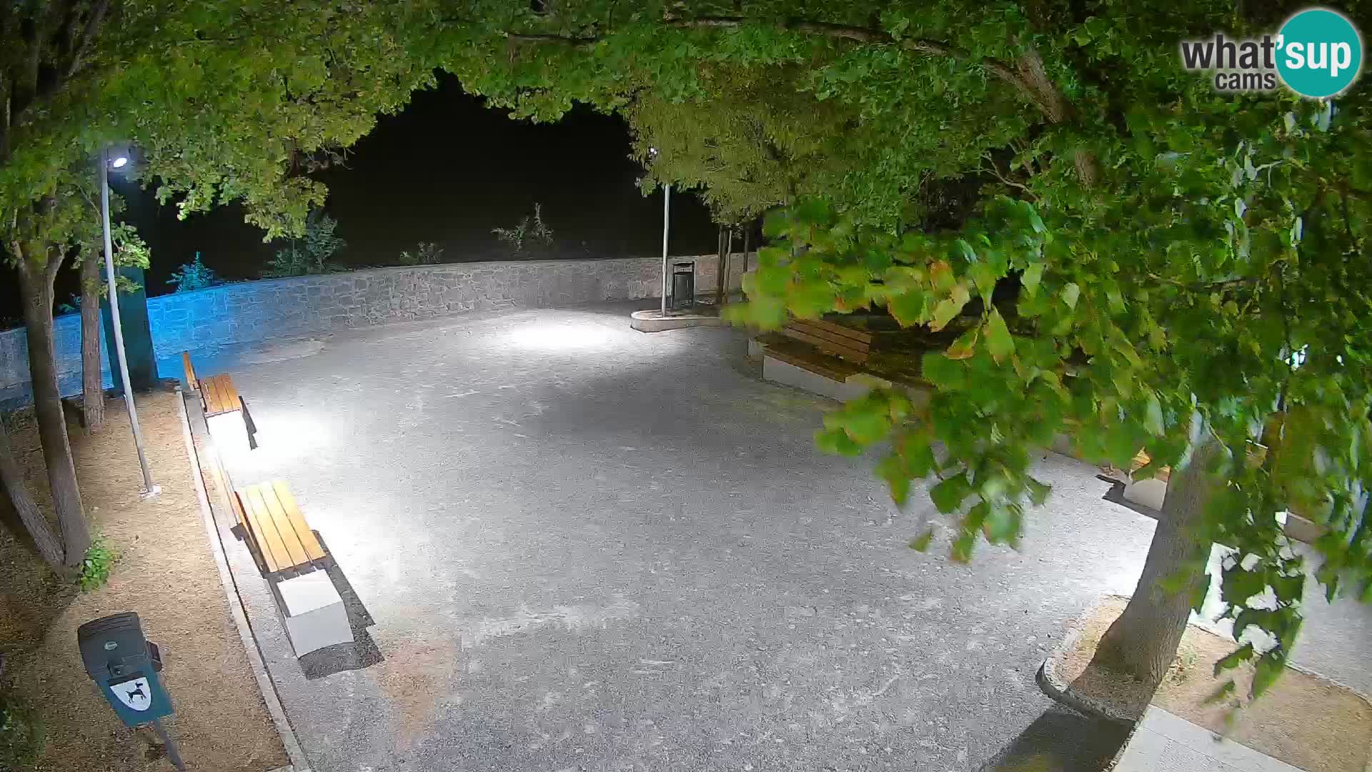 Kamera uživo Senj – Park književnika i Velebitski kanal