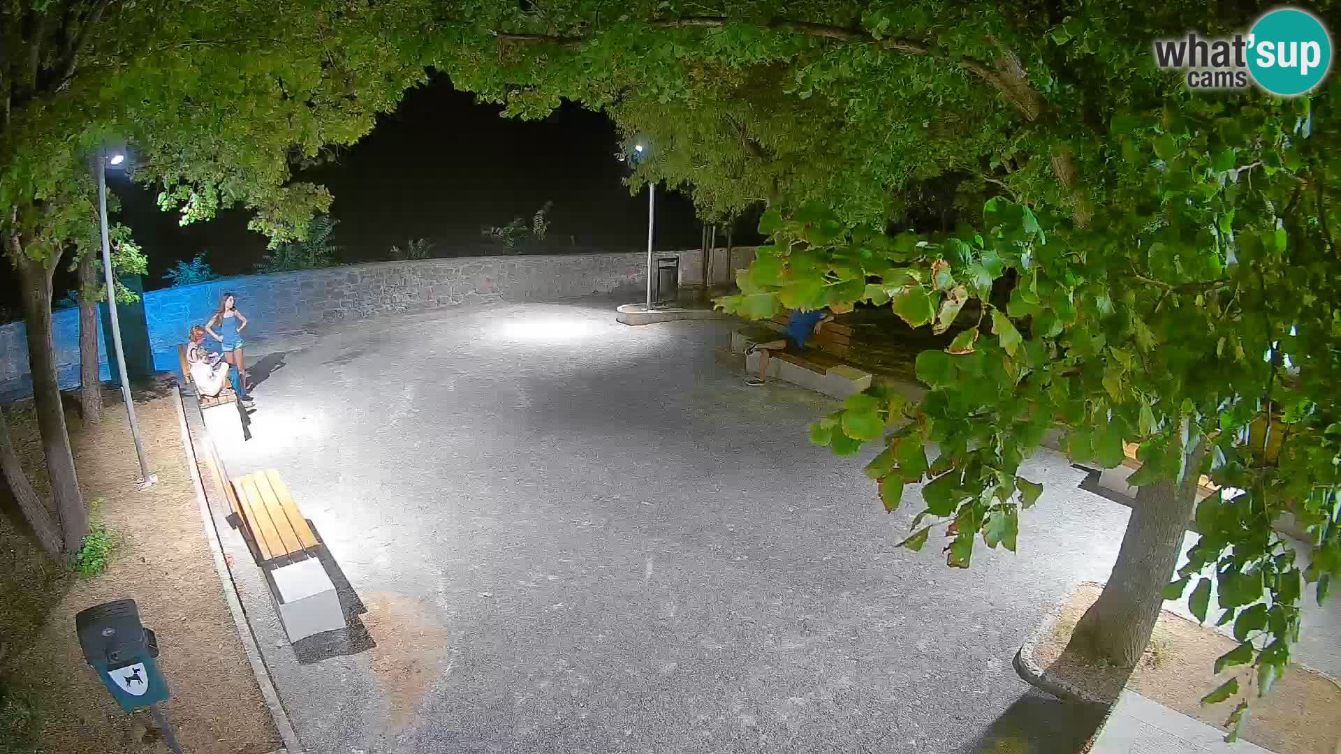 Spletna kamera Senj v živo – Park pisateljev in Velebitski kanal