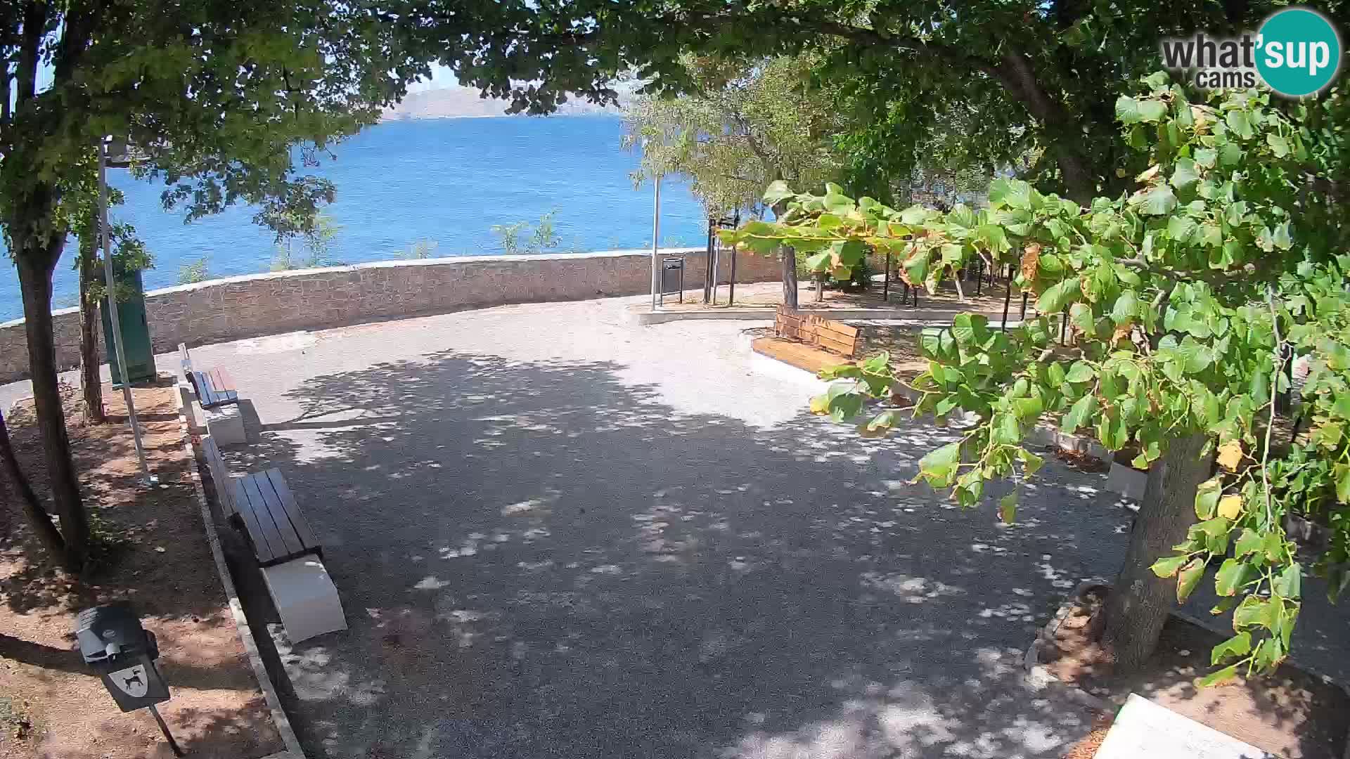 Kamera uživo Senj – Park književnika i Velebitski kanal