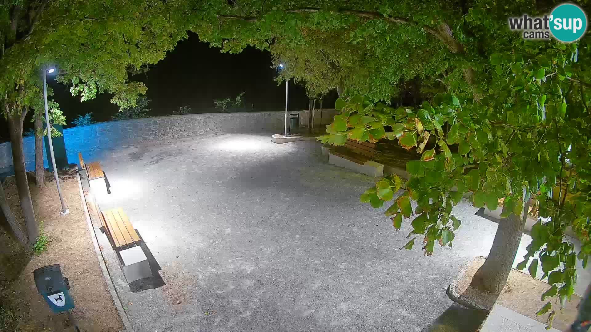 Kamera uživo Senj – Park književnika i Velebitski kanal