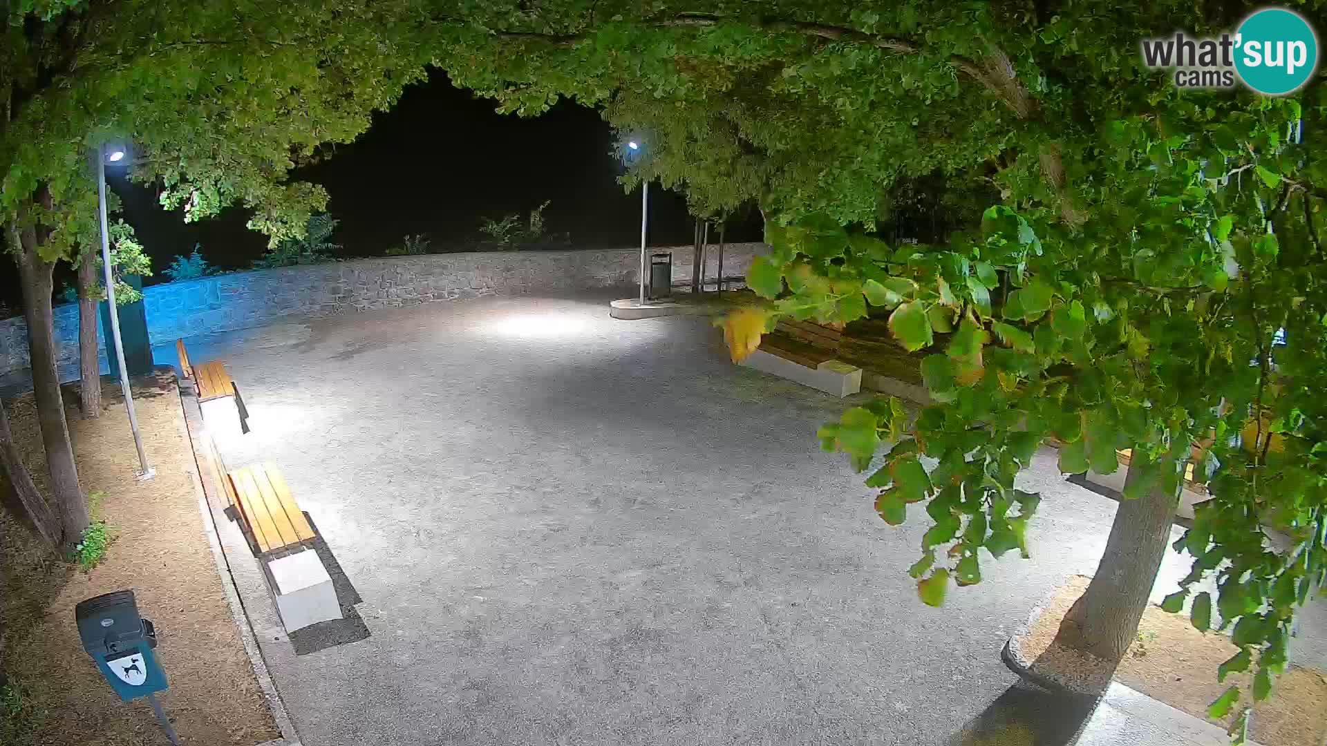 Webcam Senj en direct – Parc des Écrivains et canal du Velebit