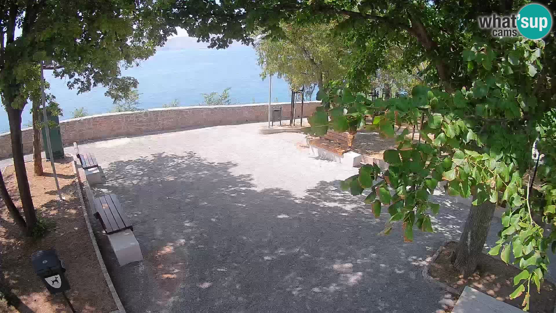 Kamera uživo Senj – Park književnika i Velebitski kanal