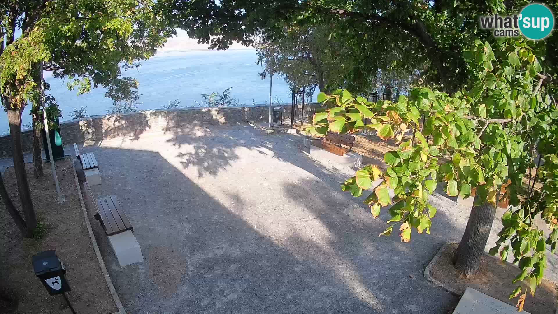 Kamera uživo Senj – Park književnika i Velebitski kanal