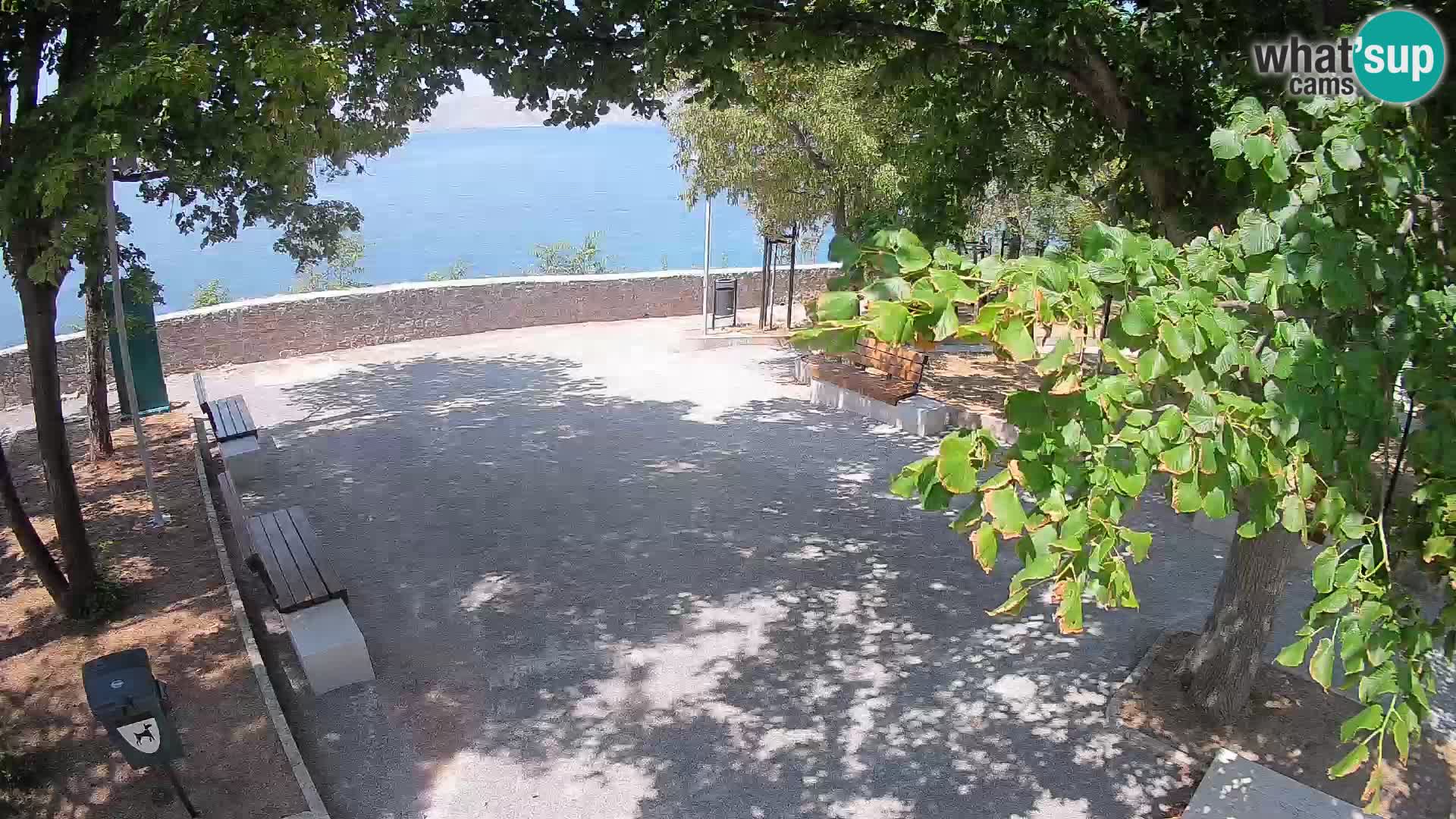 Kamera uživo Senj – Park književnika i Velebitski kanal