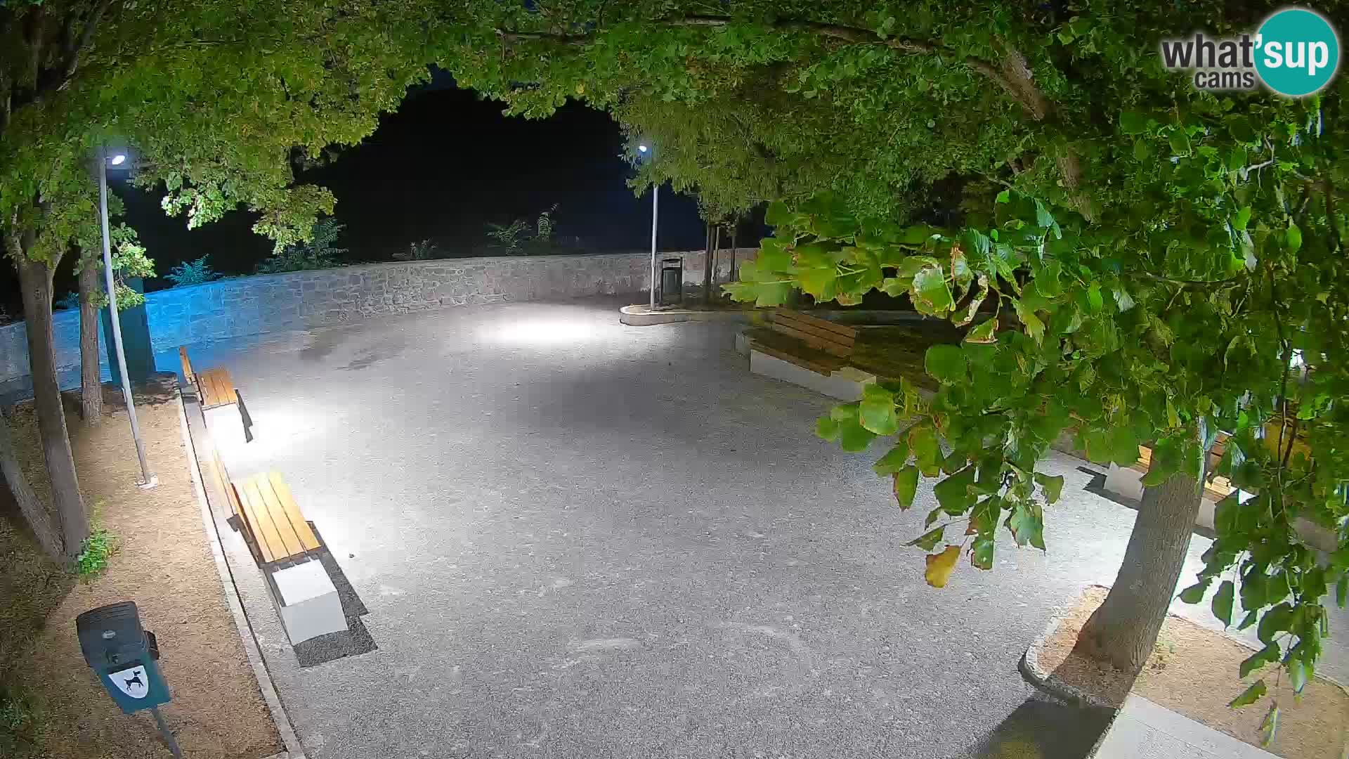 Webcam Senj en direct – Parc des Écrivains et canal du Velebit