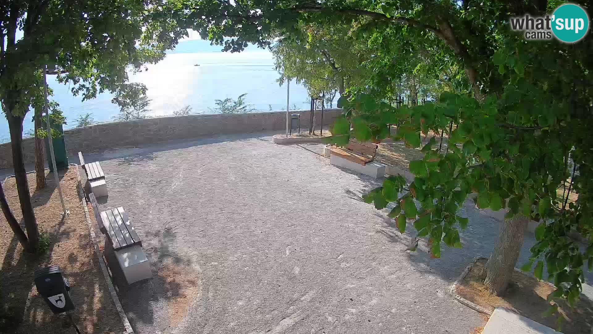 Kamera uživo Senj – Park književnika i Velebitski kanal