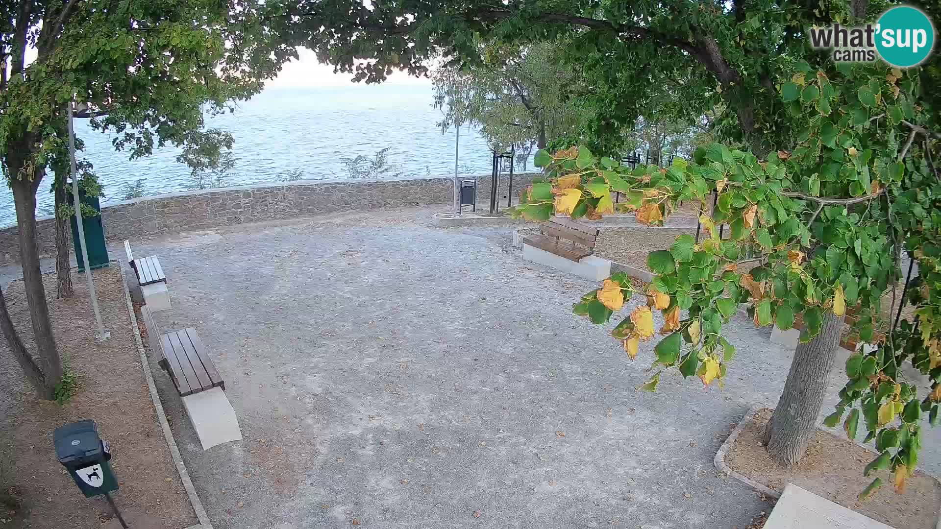 Spletna kamera Senj v živo – Park pisateljev in Velebitski kanal
