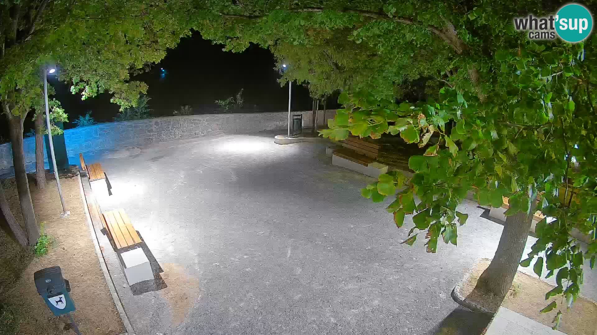 Kamera uživo Senj – Park književnika i Velebitski kanal