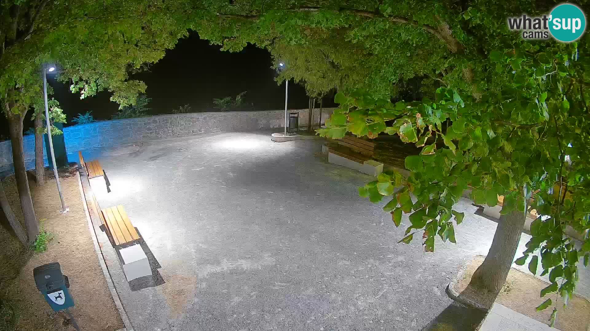 Webcam Senj en direct – Parc des Écrivains et canal du Velebit