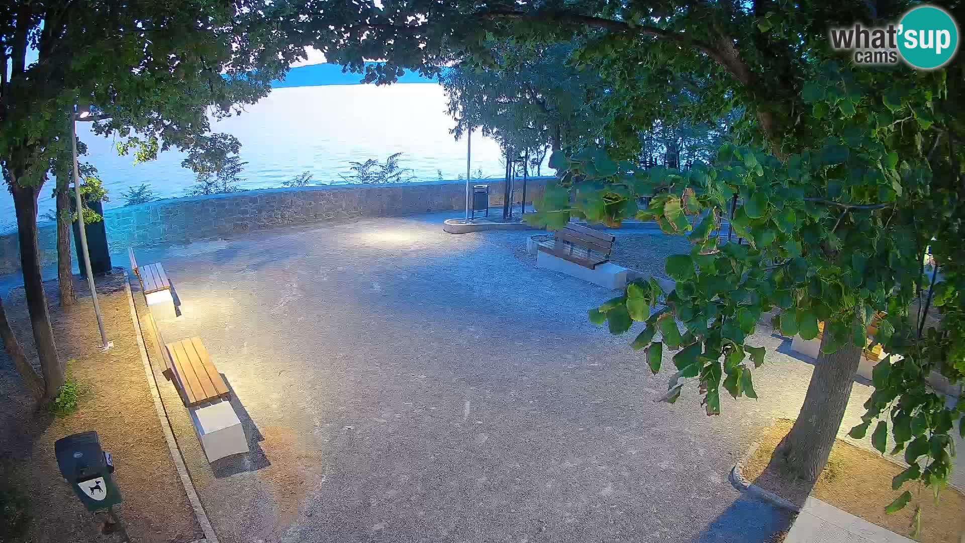 Kamera uživo Senj – Park književnika i Velebitski kanal