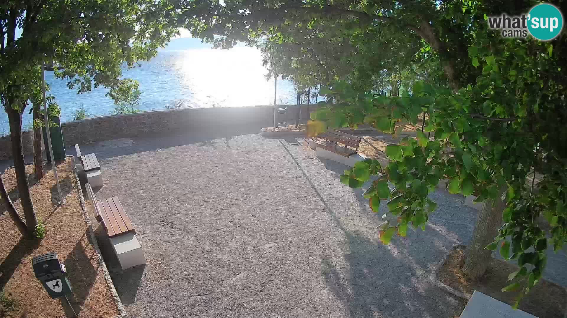Webcam Senj en direct – Parc des Écrivains et canal du Velebit