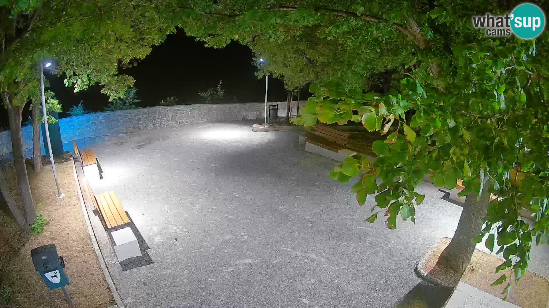 Webcam Senj en direct – Parc des Écrivains et canal du Velebit