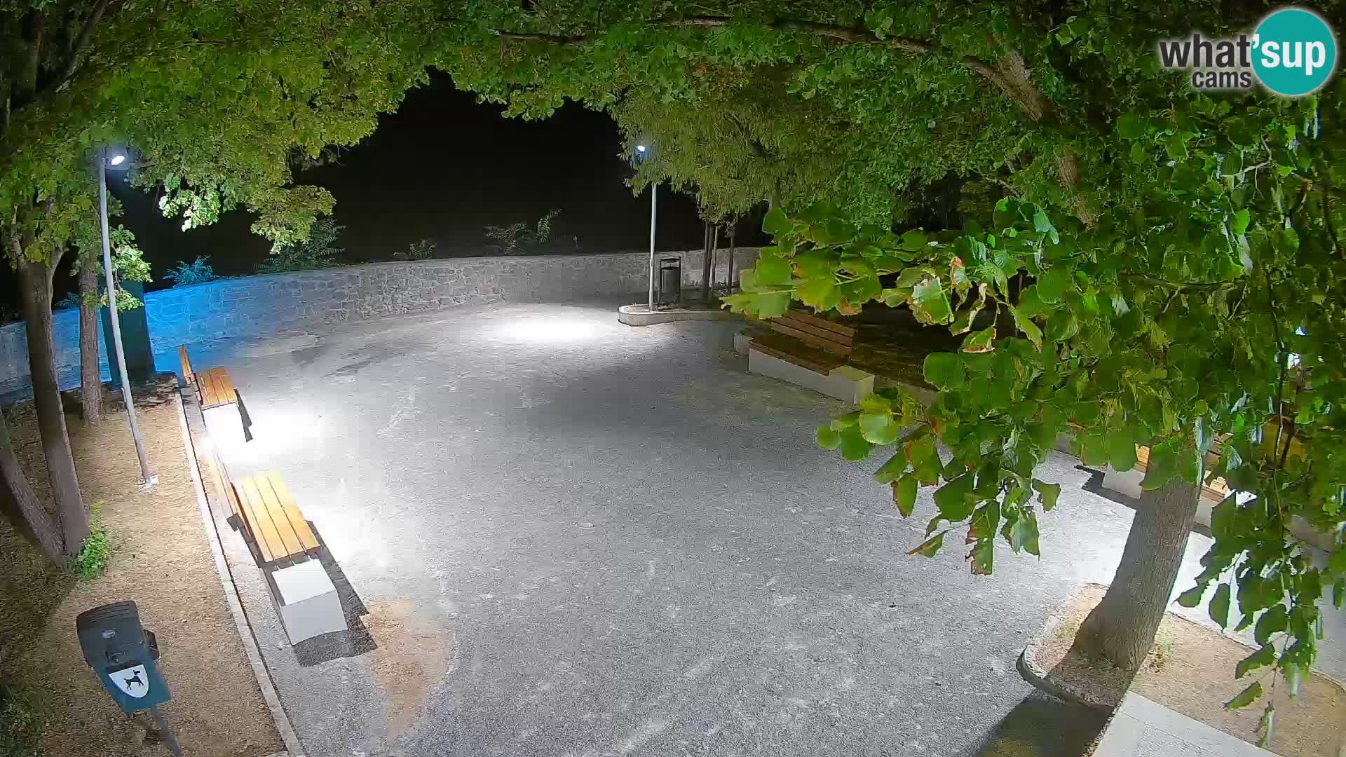 Webcam Senj en direct – Parc des Écrivains et canal du Velebit