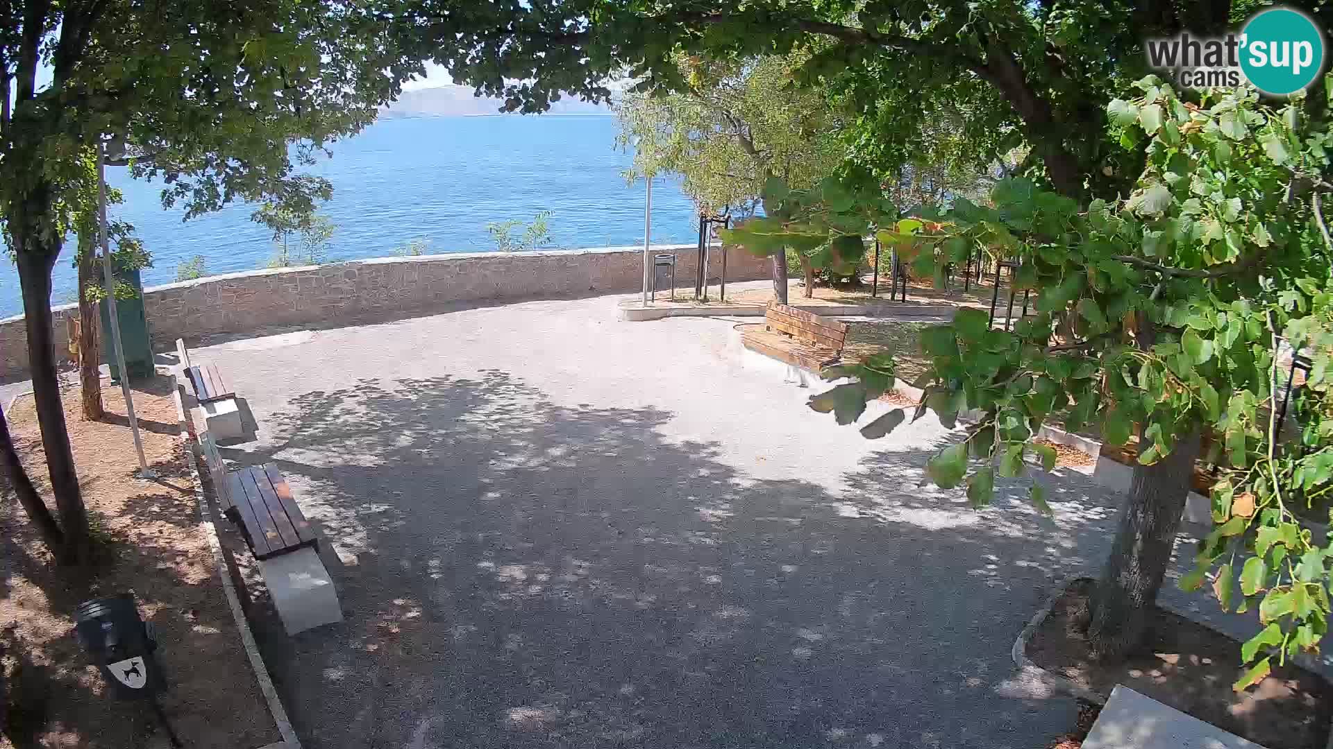 Webcam Senj en direct – Parc des Écrivains et canal du Velebit