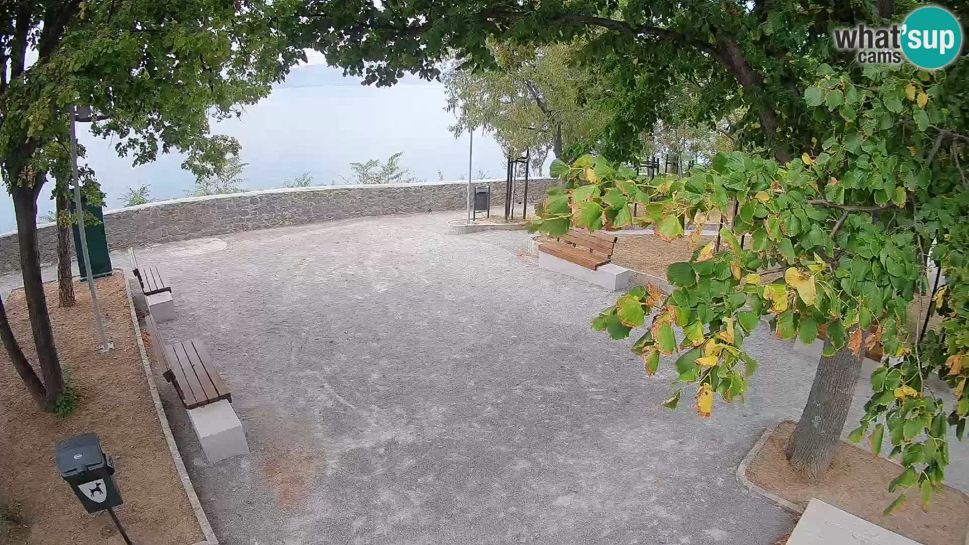 Webcam Senj en direct – Parc des Écrivains et canal du Velebit