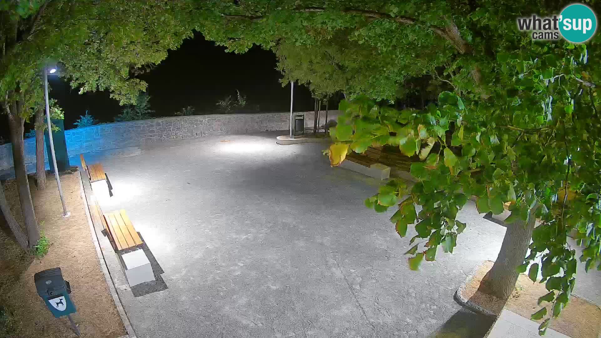 Kamera uživo Senj – Park književnika i Velebitski kanal