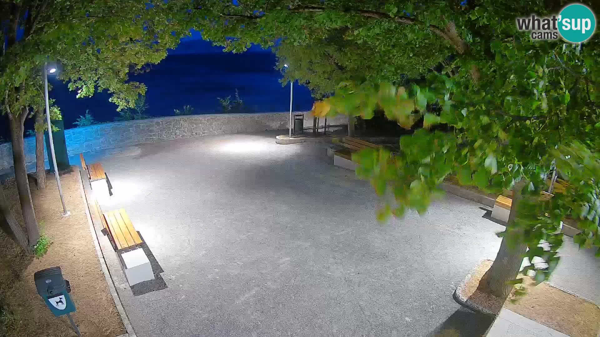 Kamera uživo Senj – Park književnika i Velebitski kanal