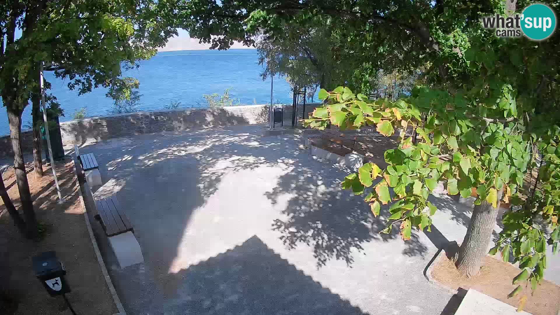 Webcam Senj en direct – Parc des Écrivains et canal du Velebit