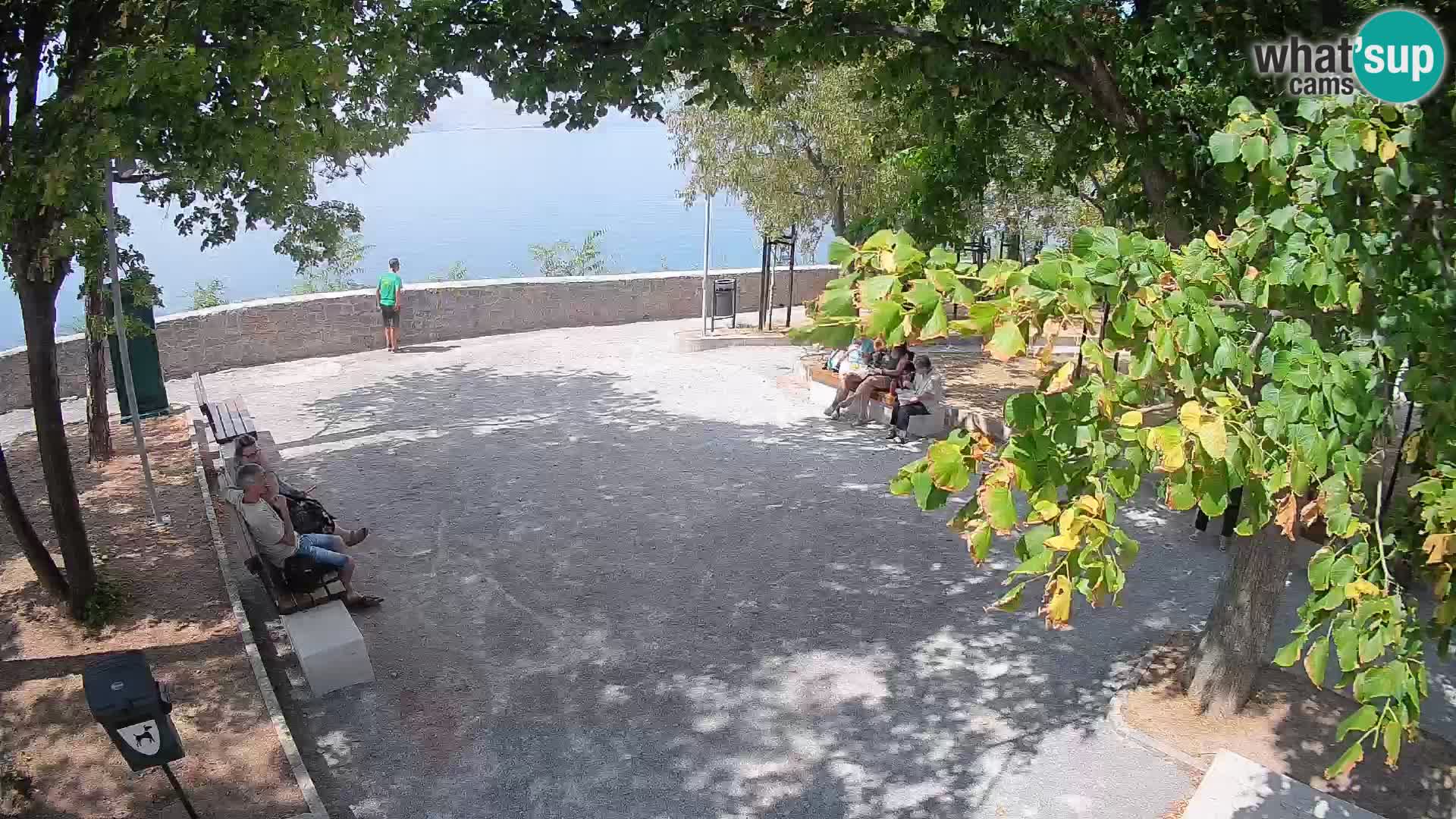 Spletna kamera Senj v živo – Park pisateljev in Velebitski kanal