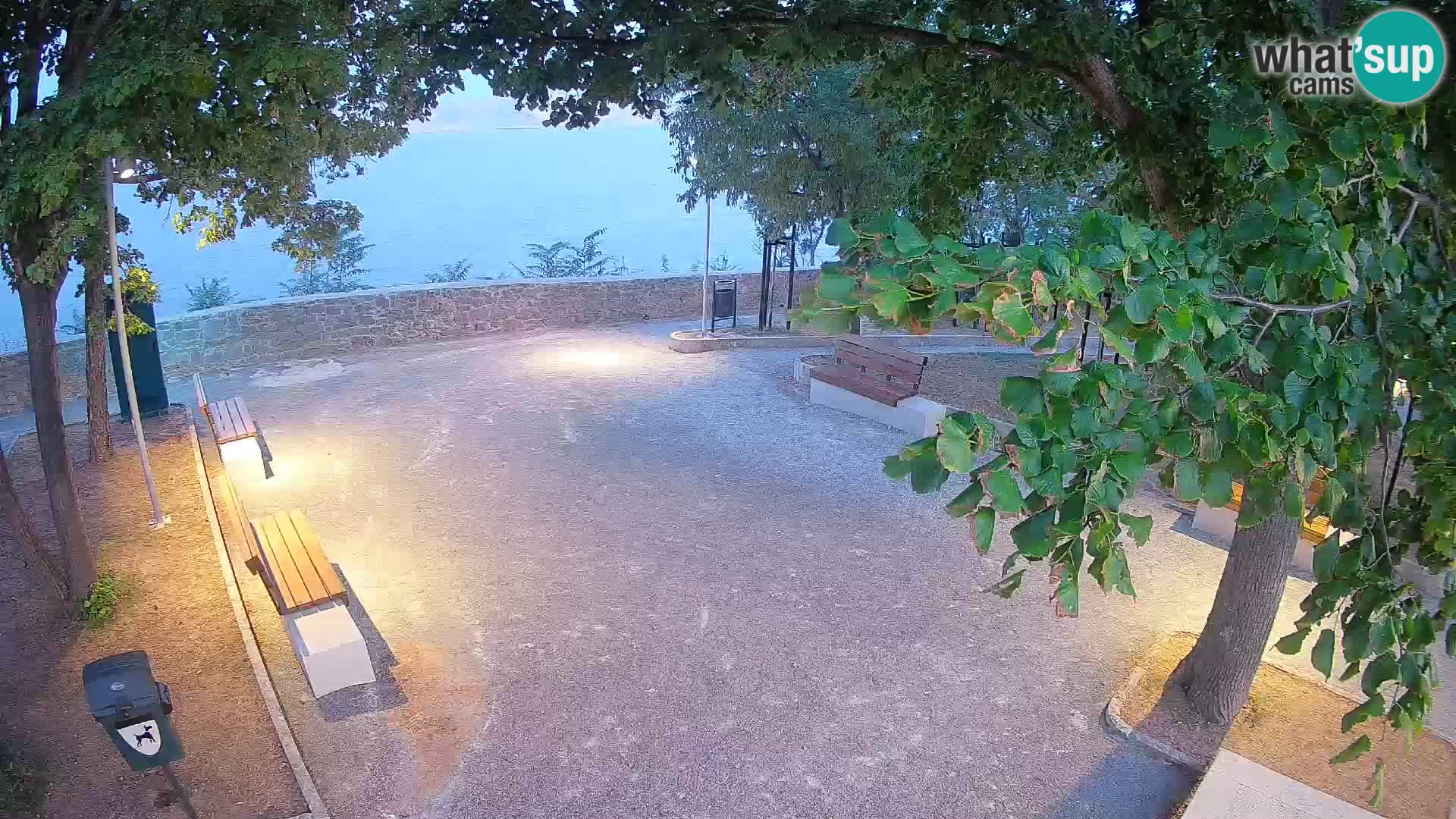 Senj Live Webcam – Schriftstellerpark und Velebit-Kanal