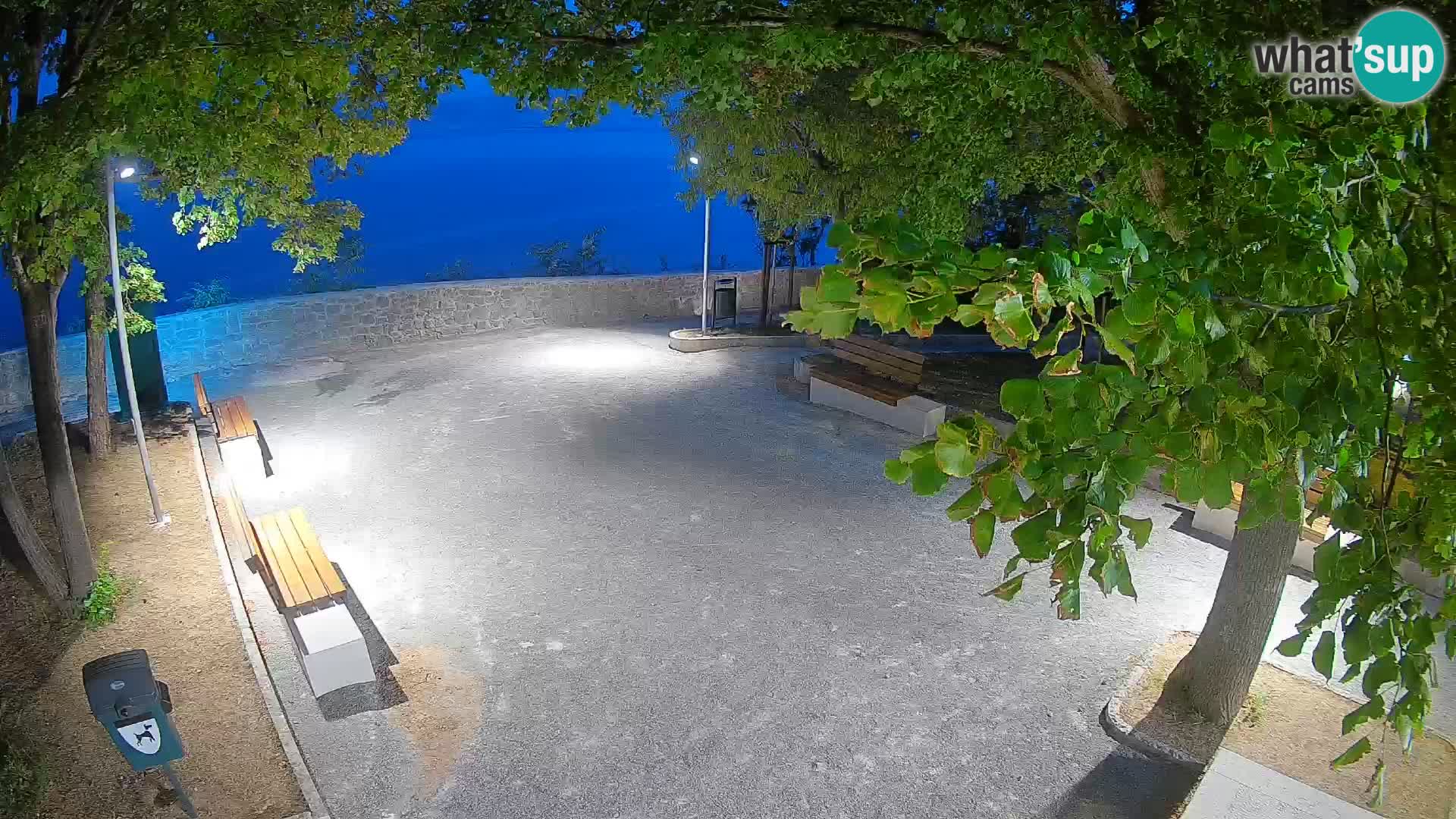 Senj Live Webcam – Schriftstellerpark und Velebit-Kanal