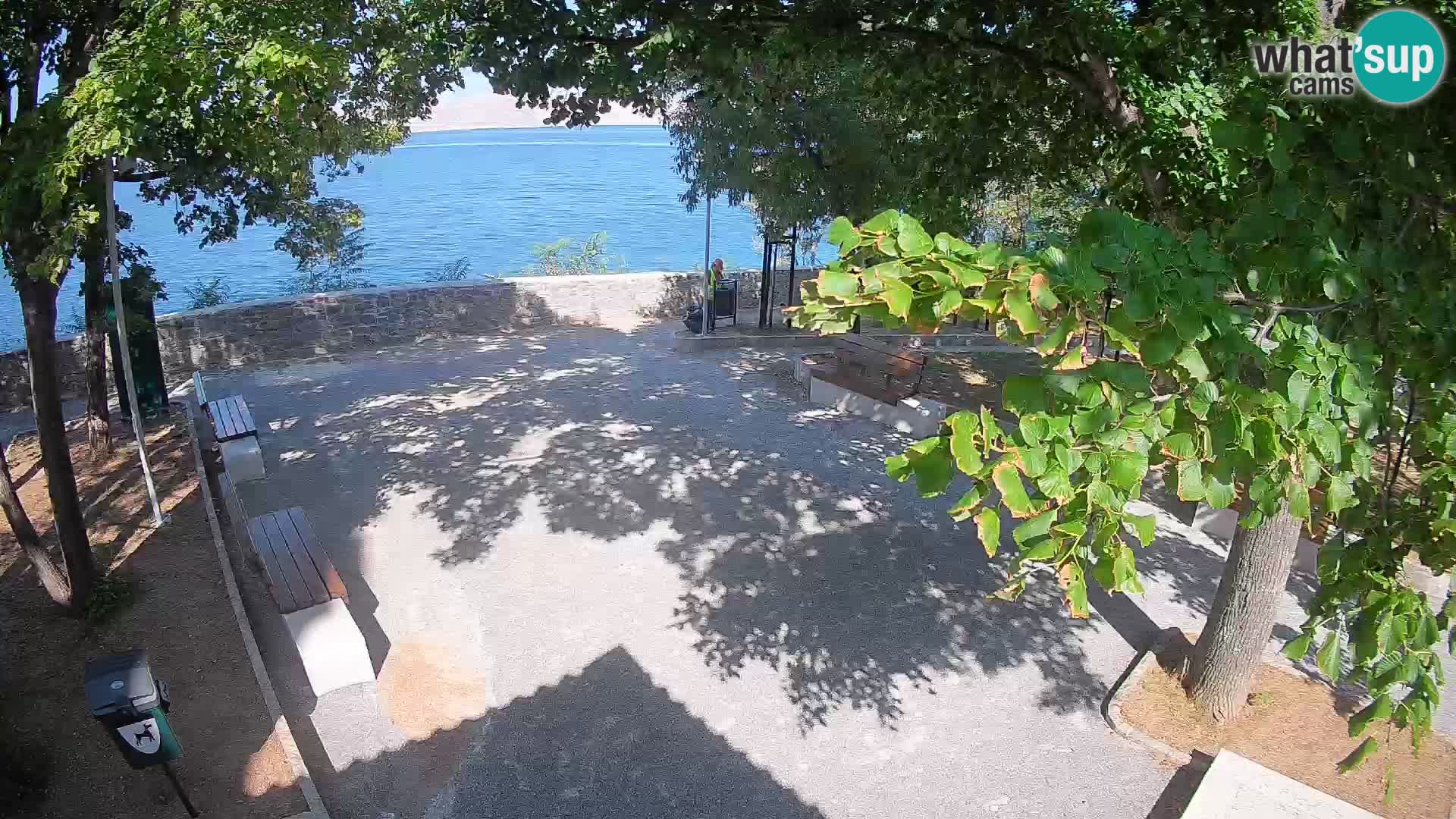 Webcam Senj en direct – Parc des Écrivains et canal du Velebit