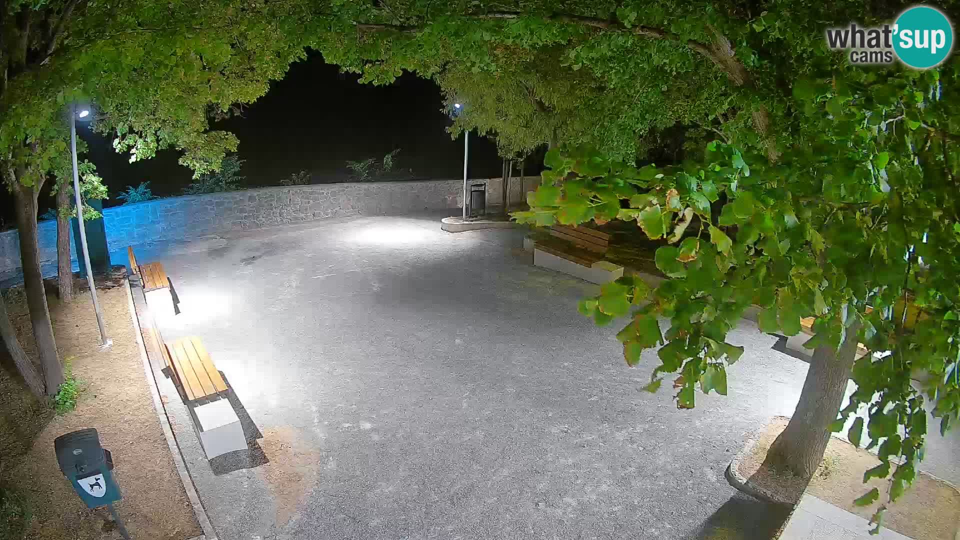 Webcam Senj en direct – Parc des Écrivains et canal du Velebit