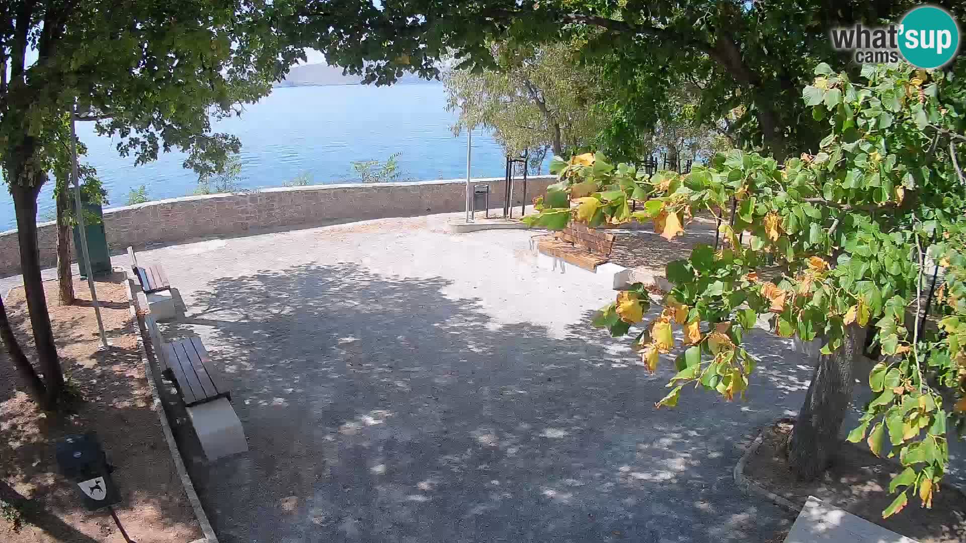 Webcam Senj en direct – Parc des Écrivains et canal du Velebit