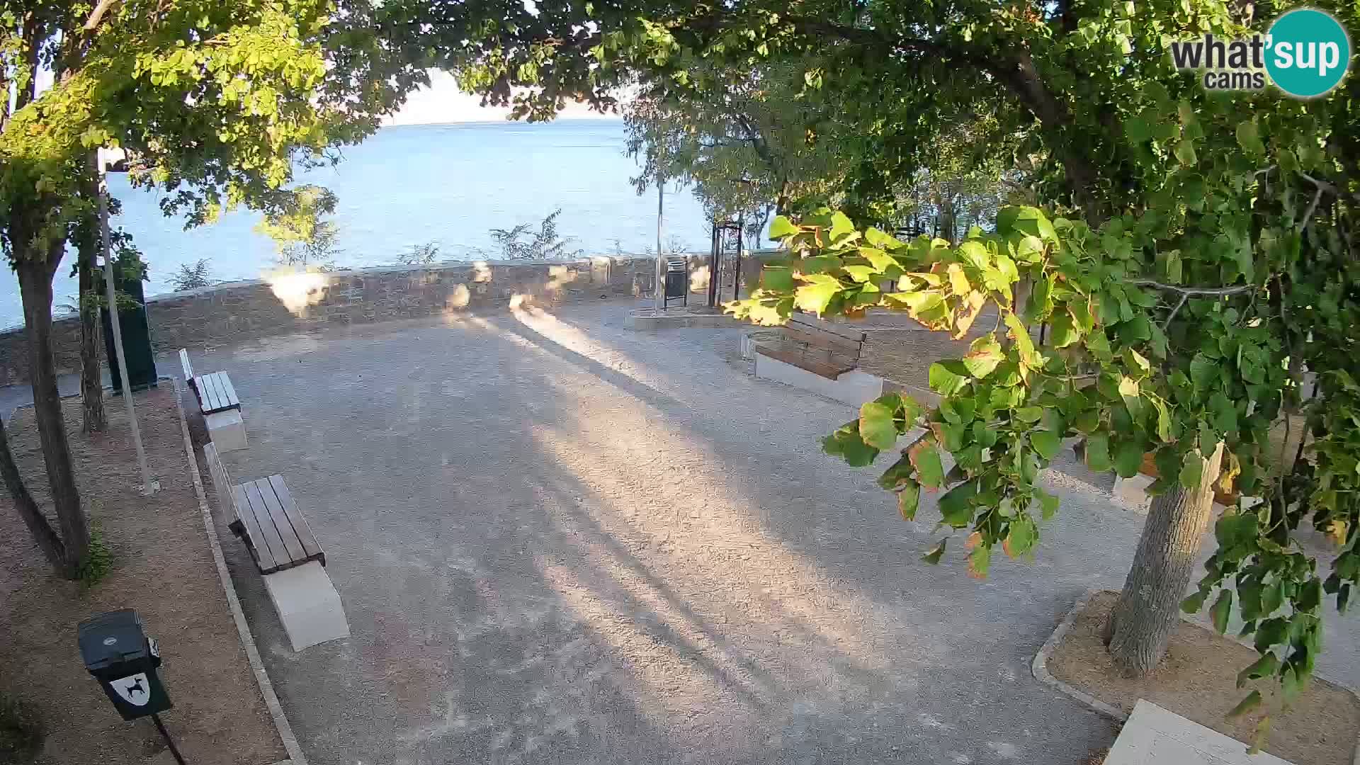 Webcam Senj en direct – Parc des Écrivains et canal du Velebit