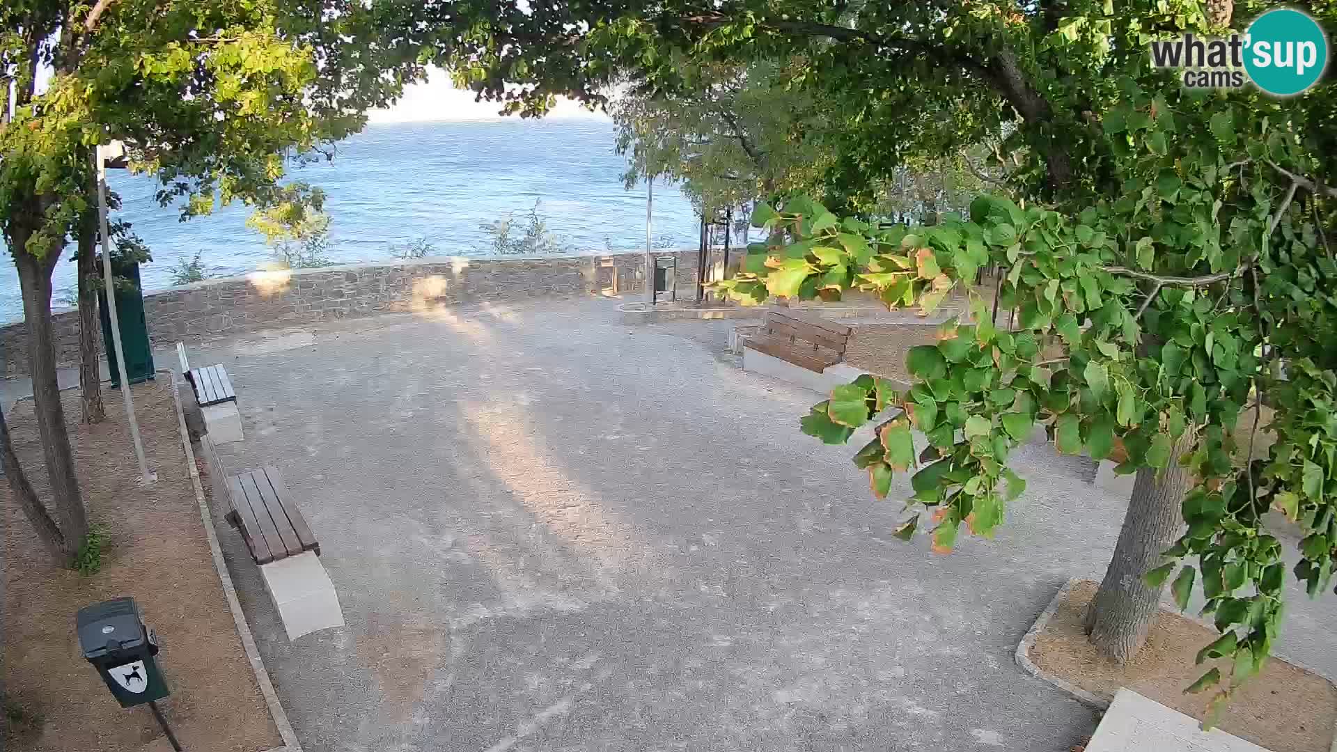 Webcam Senj en direct – Parc des Écrivains et canal du Velebit