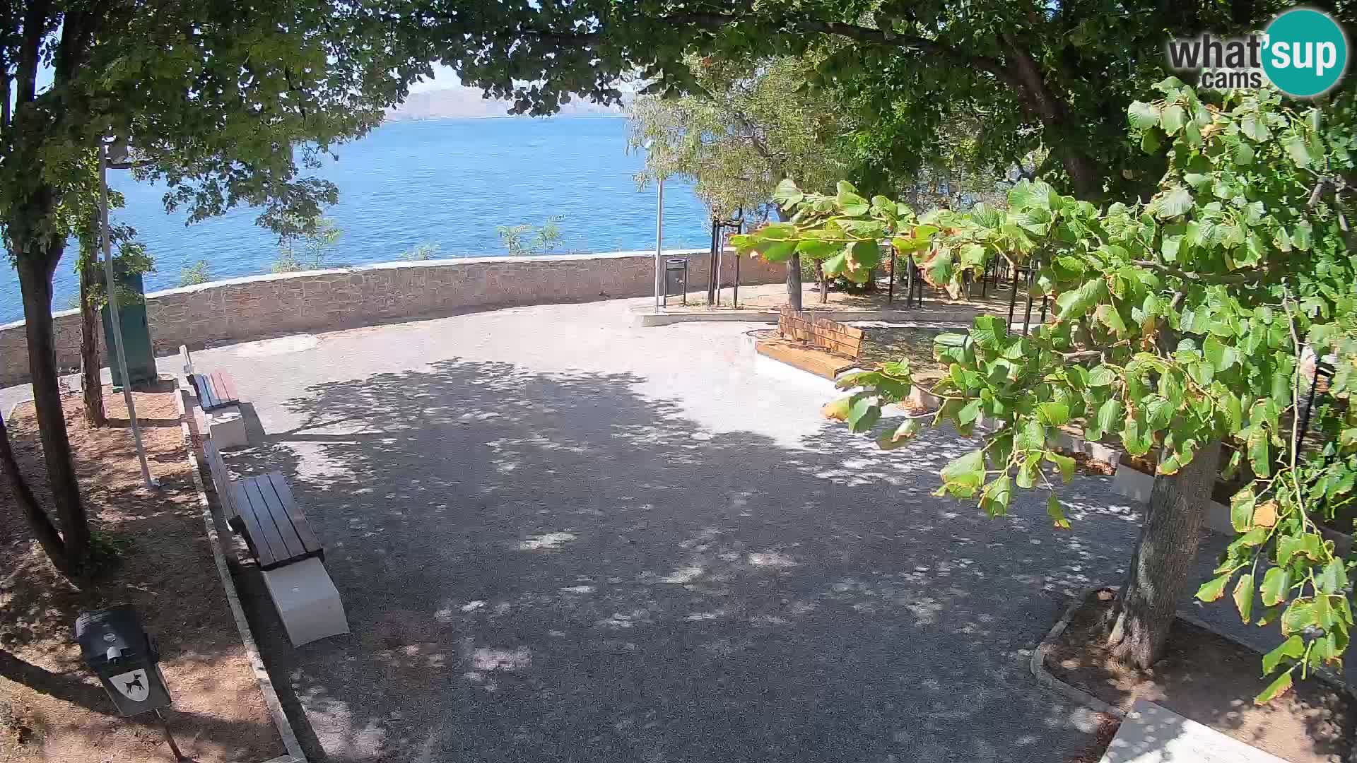 Webcam Senj en direct – Parc des Écrivains et canal du Velebit