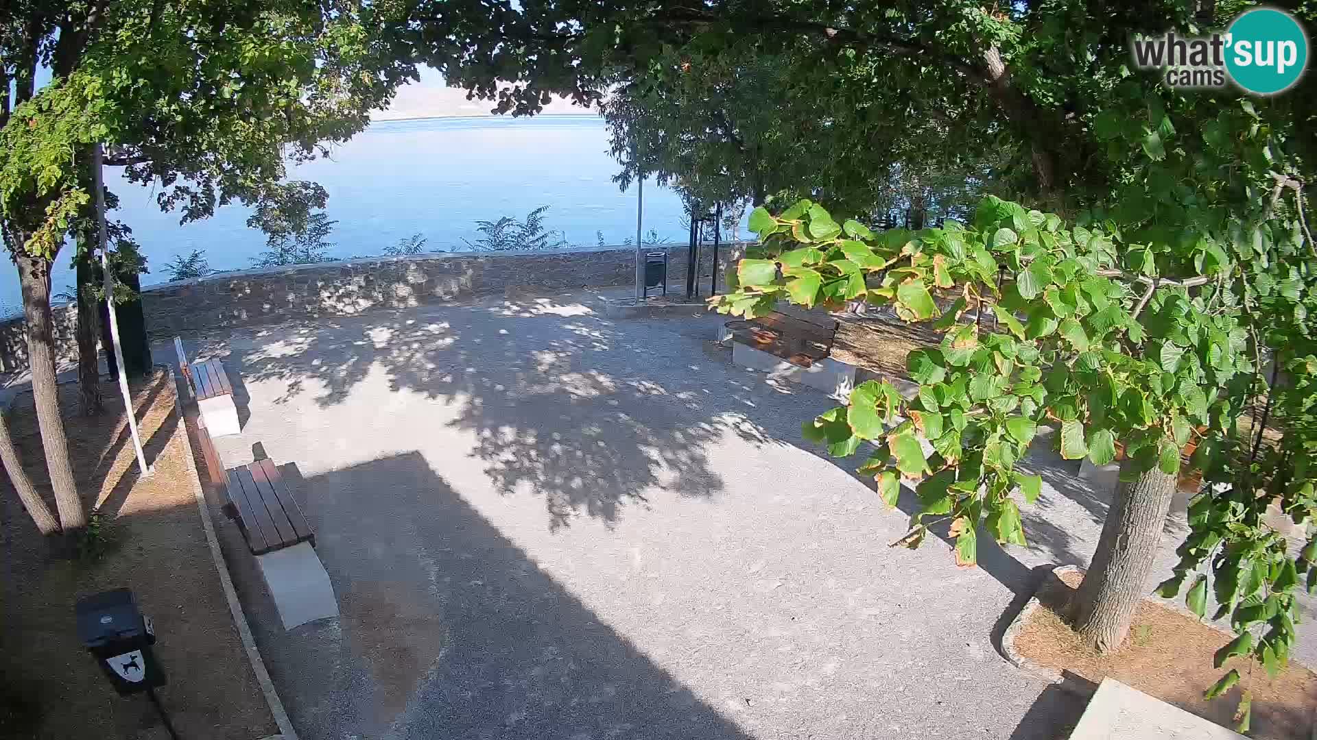 Webcam Senj en direct – Parc des Écrivains et canal du Velebit