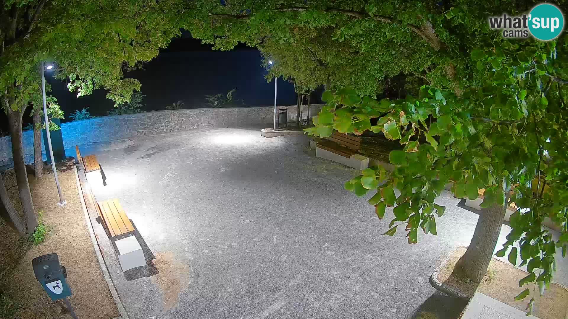 Kamera uživo Senj – Park književnika i Velebitski kanal