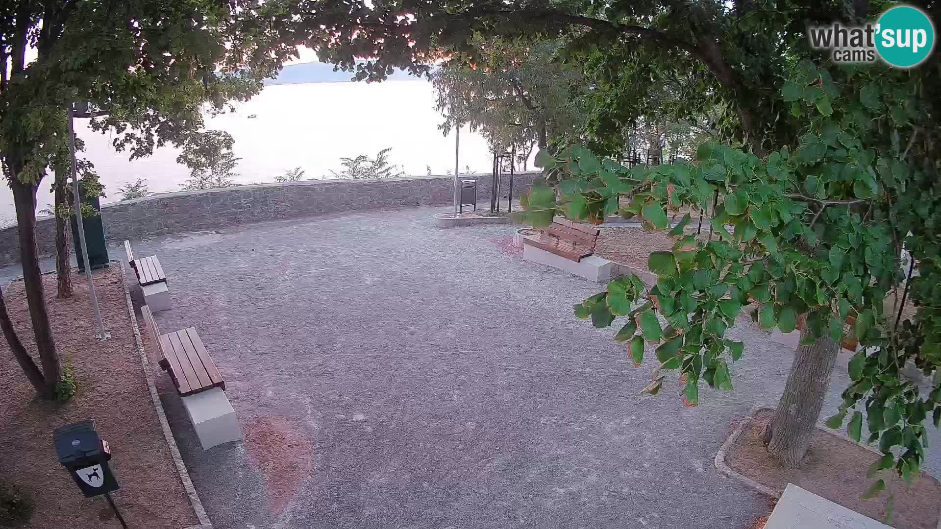 Webcam Senj en direct – Parc des Écrivains et canal du Velebit