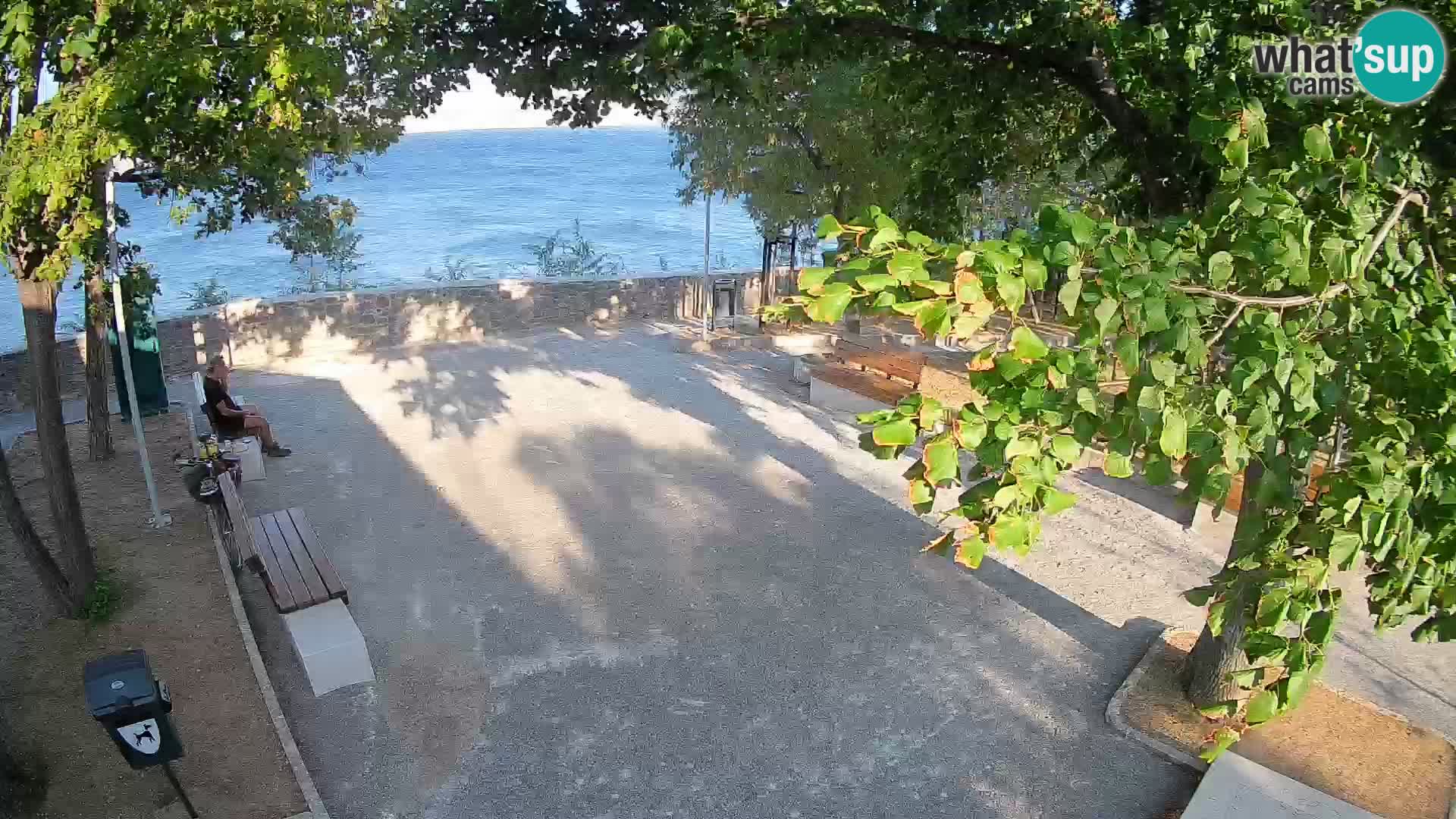 Spletna kamera Senj v živo – Park pisateljev in Velebitski kanal