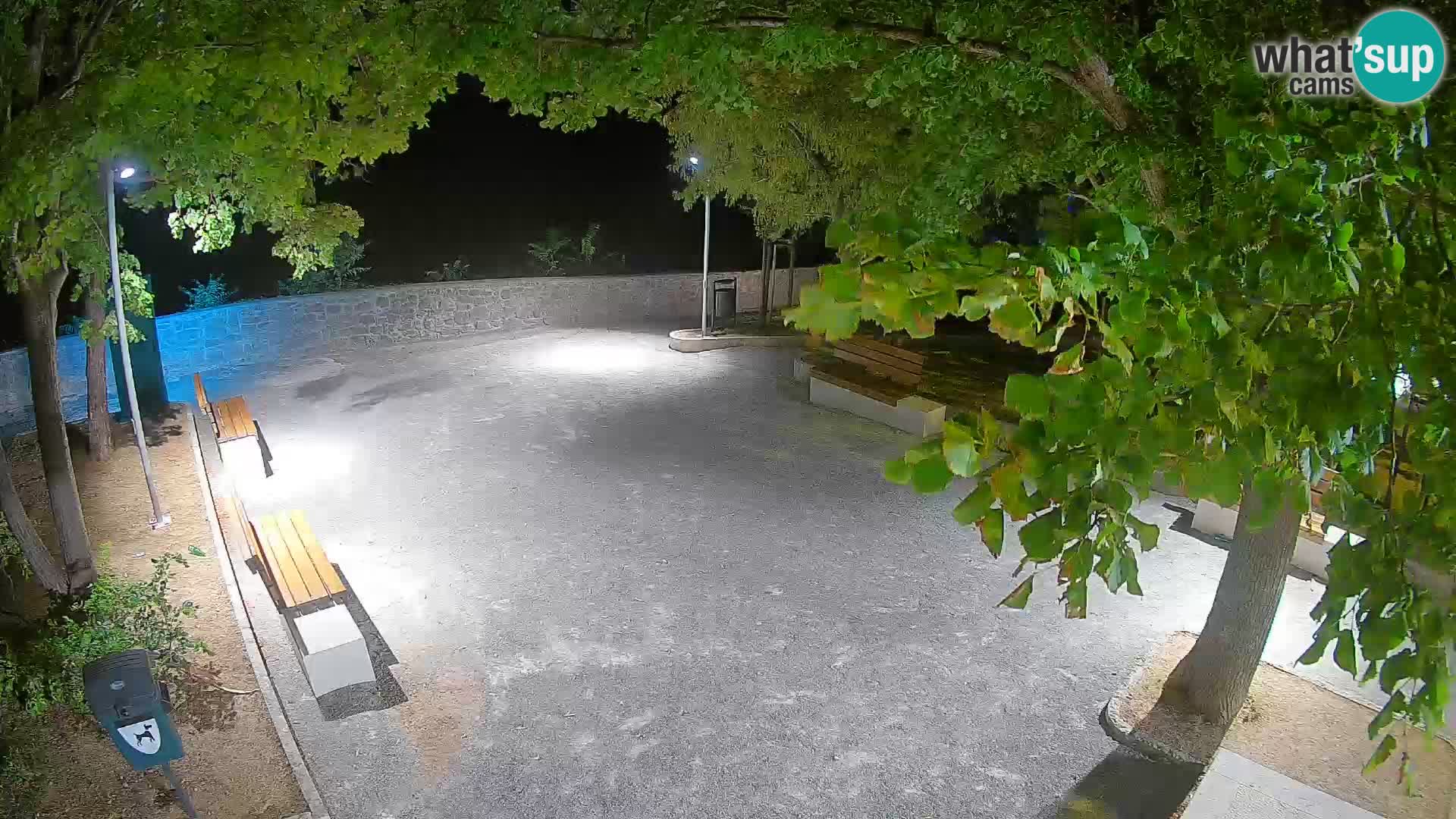 Webcam Senj en direct – Parc des Écrivains et canal du Velebit
