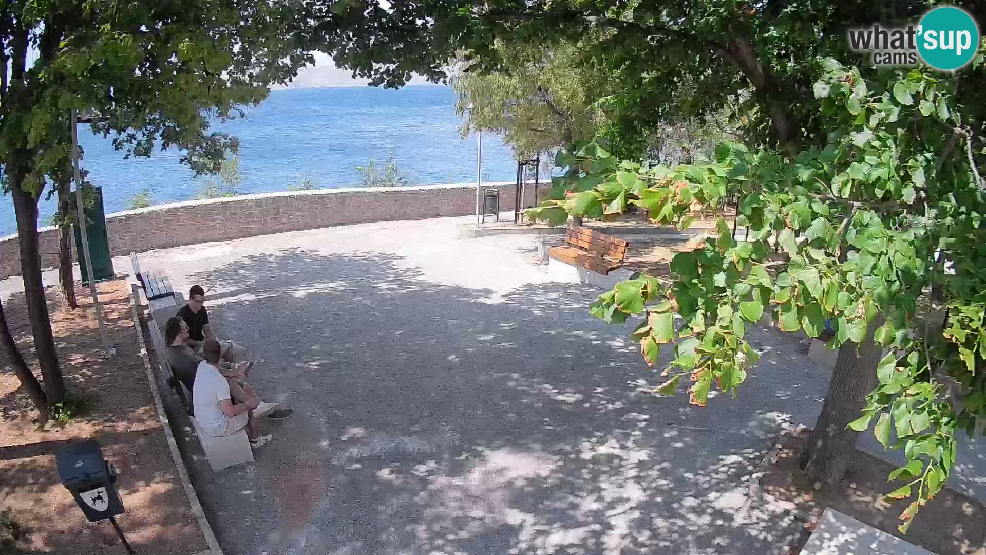 Spletna kamera Senj v živo – Park pisateljev in Velebitski kanal