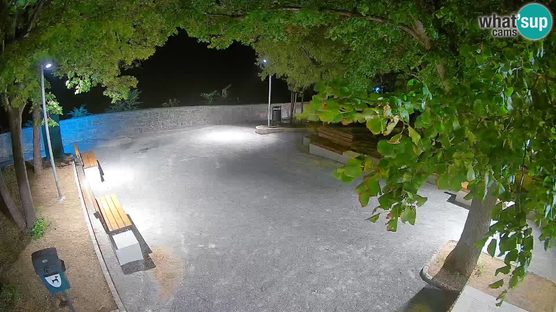 Webcam Senj en direct – Parc des Écrivains et canal du Velebit