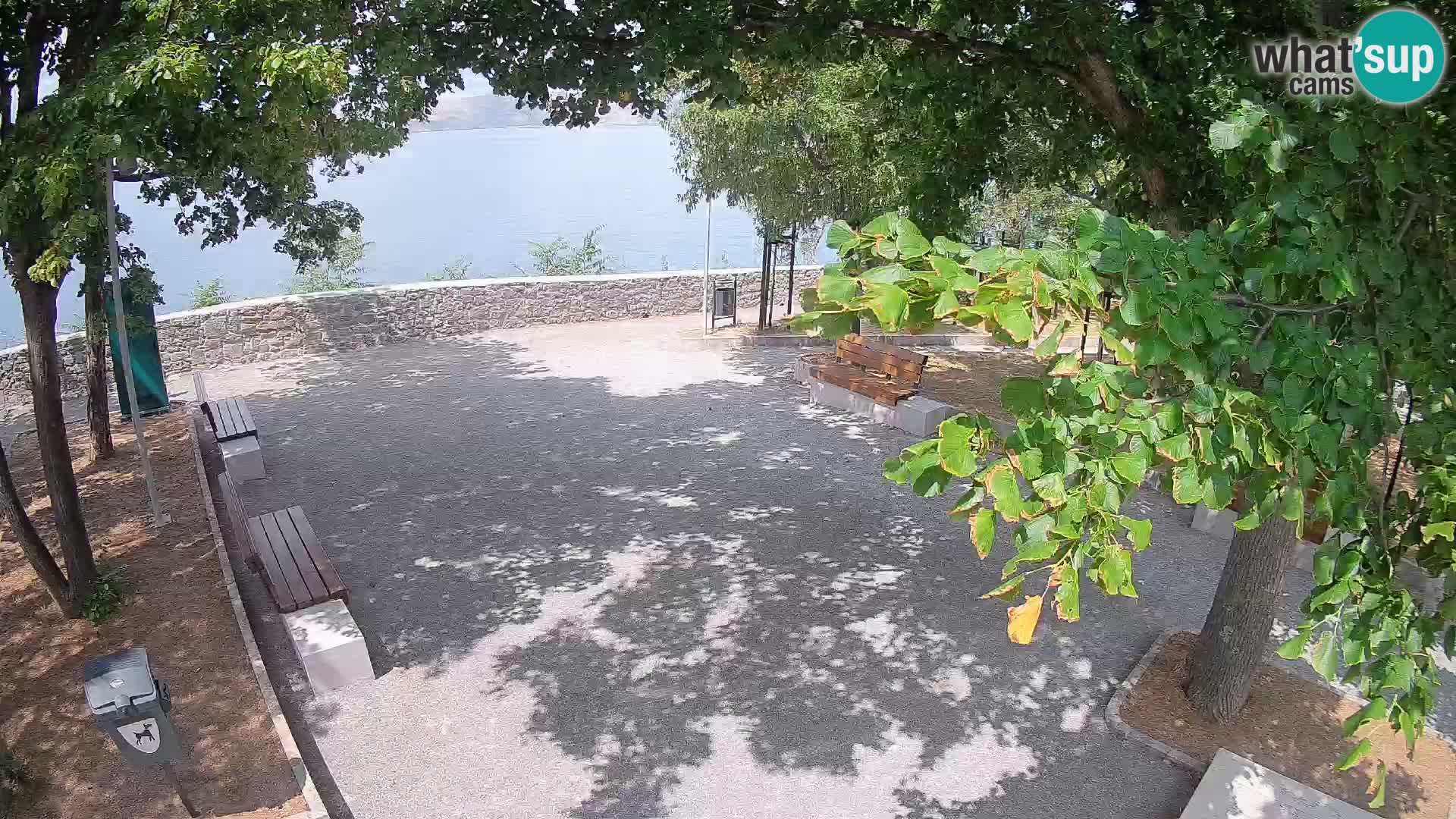 Webcam Senj en direct – Parc des Écrivains et canal du Velebit