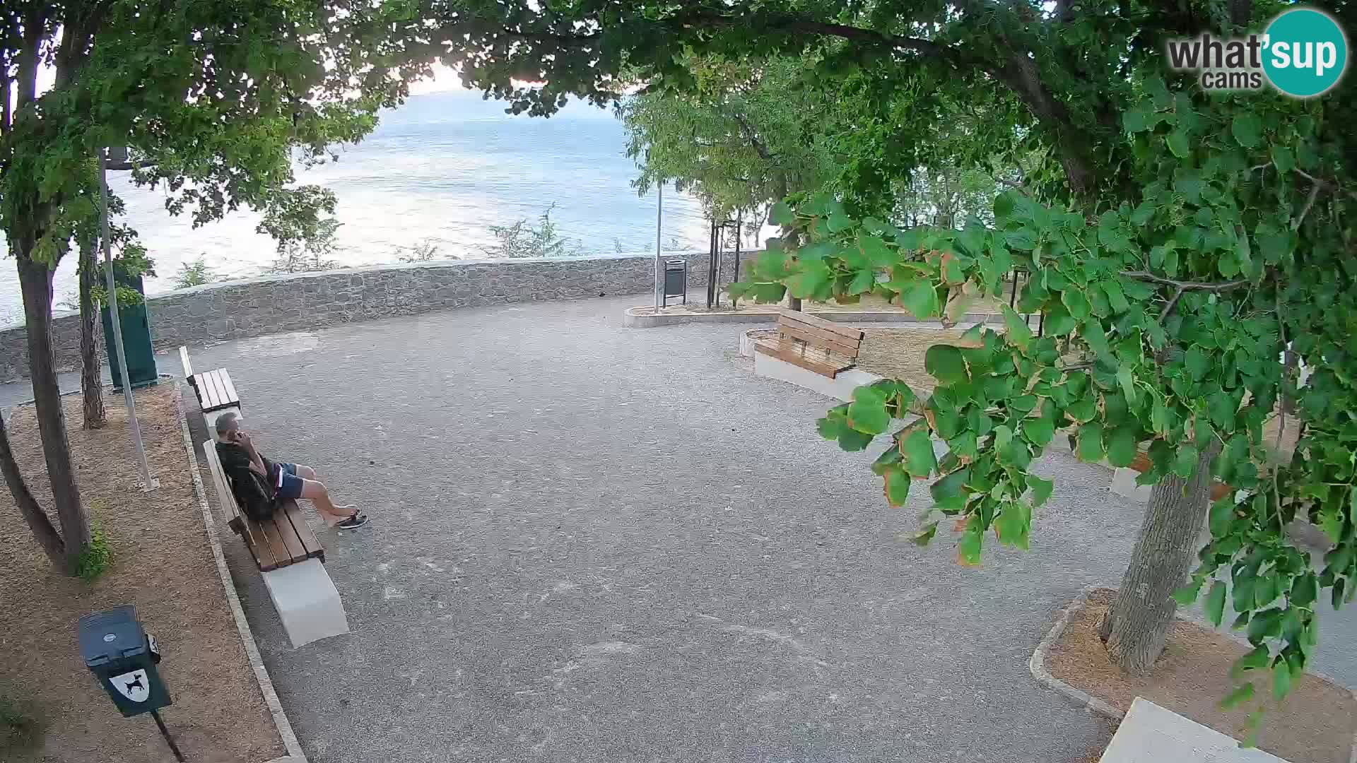 Spletna kamera Senj v živo – Park pisateljev in Velebitski kanal