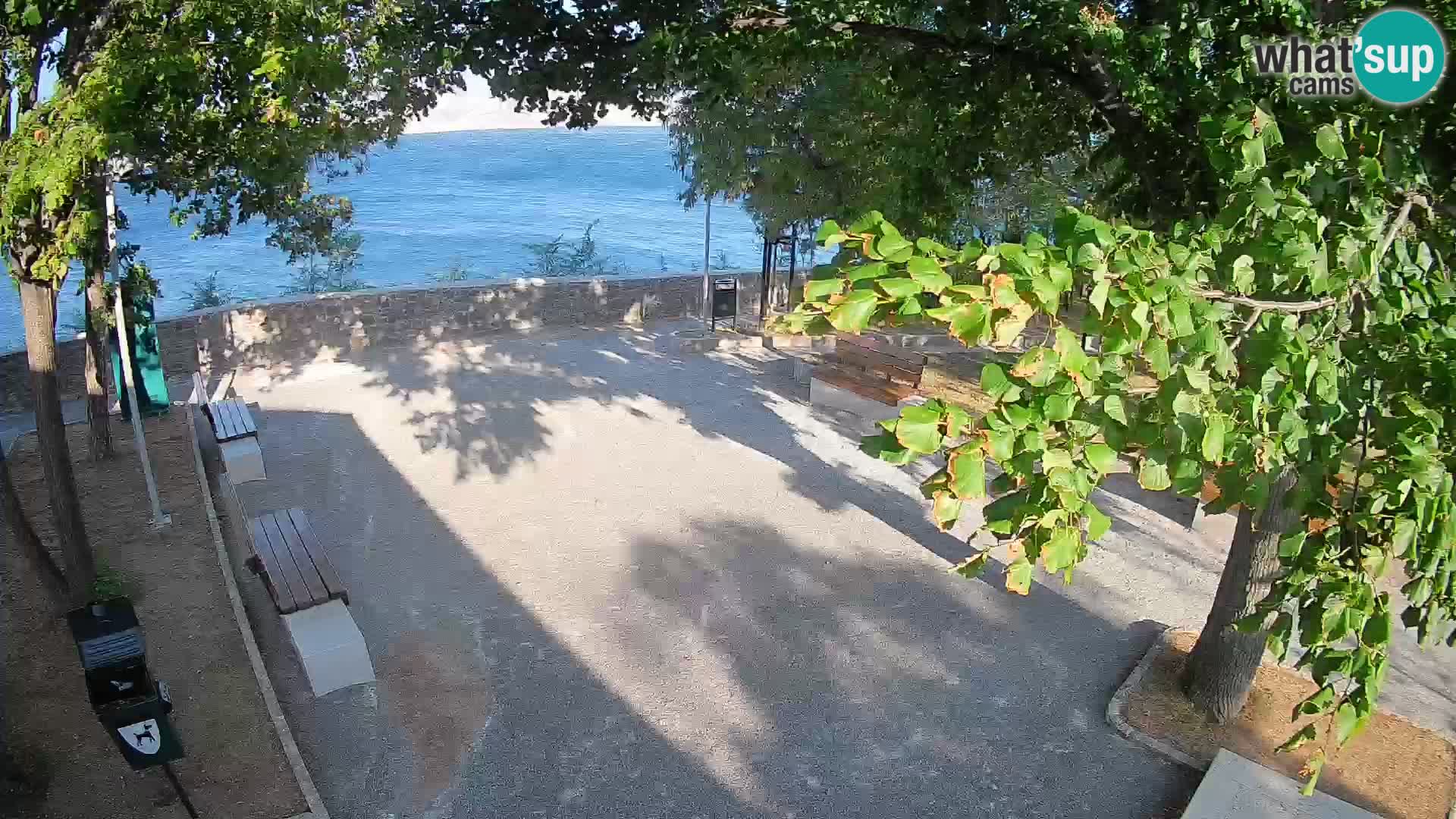Webcam Senj en direct – Parc des Écrivains et canal du Velebit