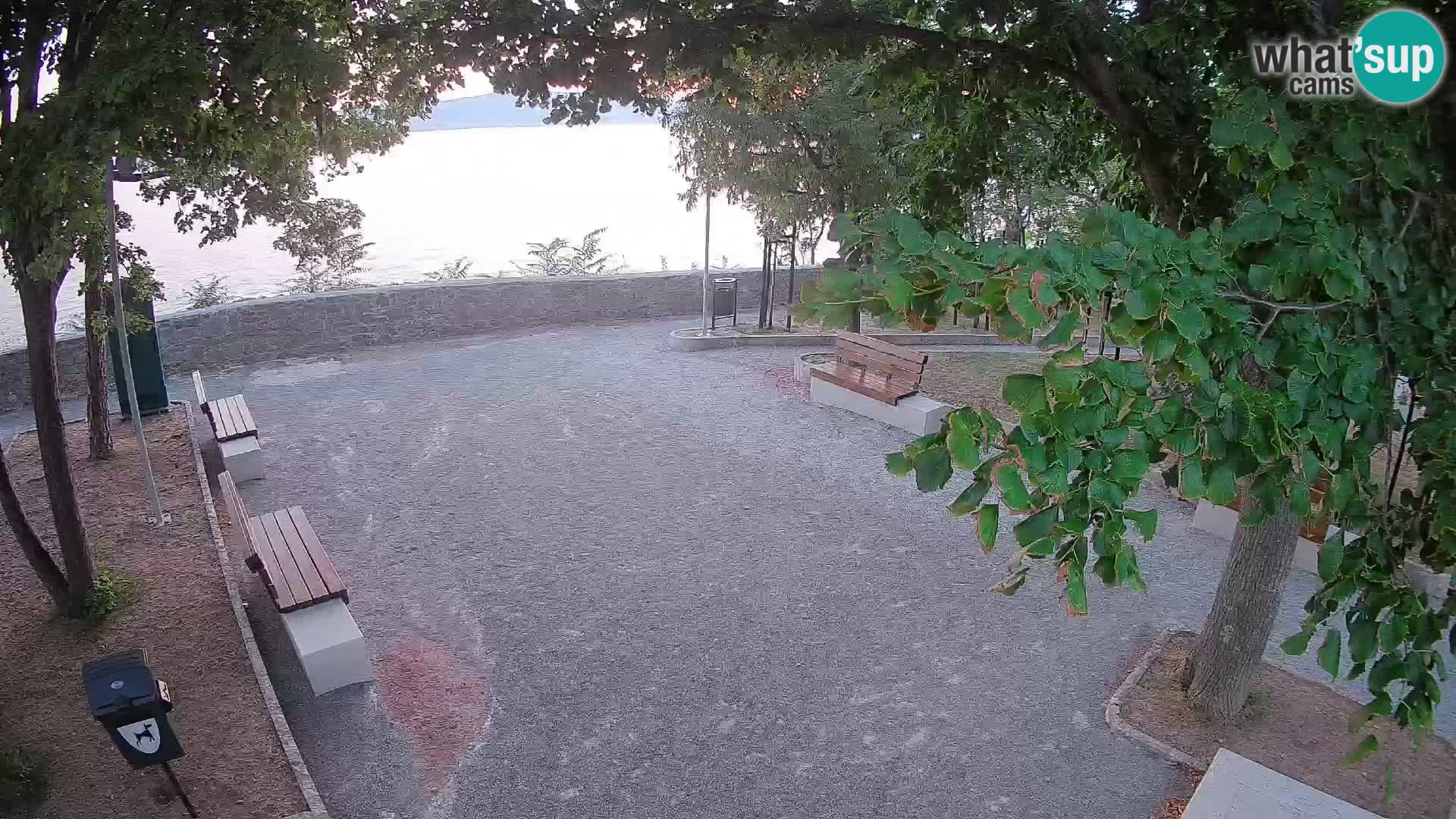 Webcam Senj en direct – Parc des Écrivains et canal du Velebit